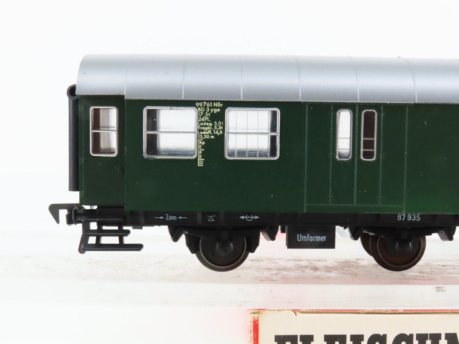 HO Scale Fleischmann 5090 DB Deutsche Bahn 2nd Class Coach Passenger #87935