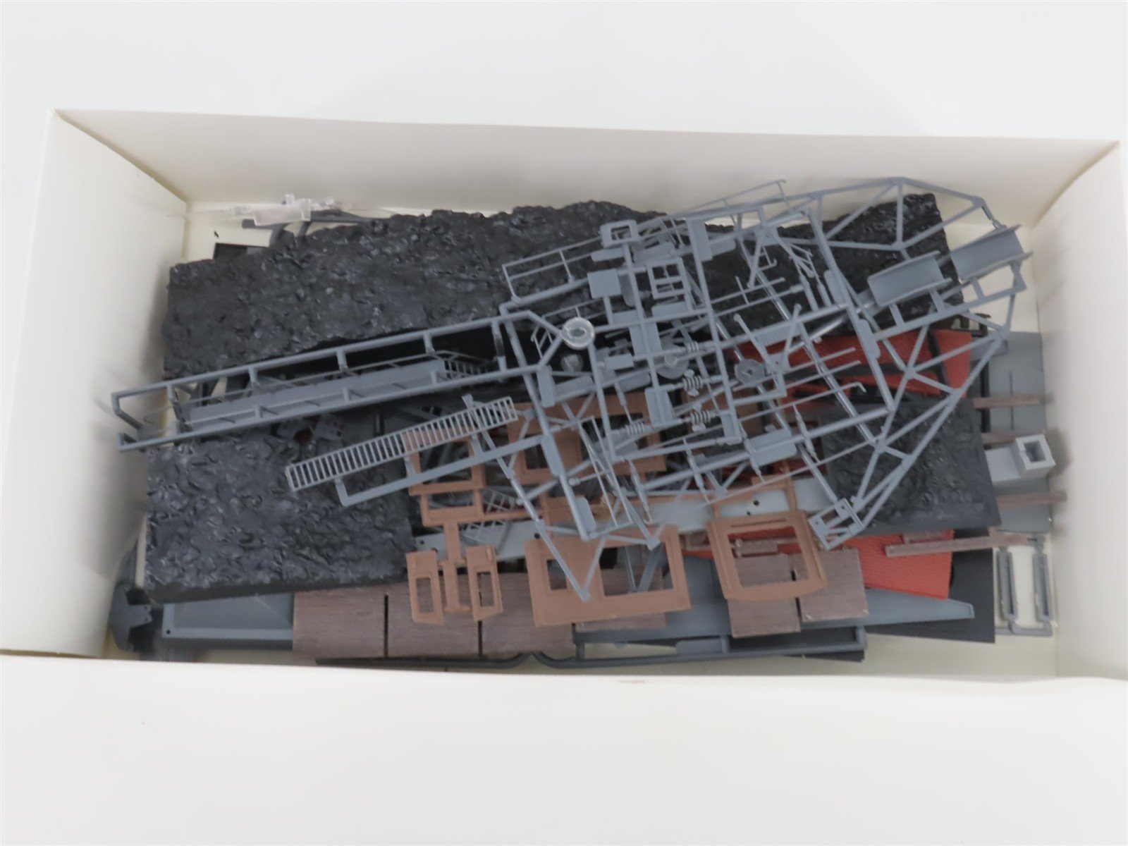 HO 1/87 Scale Kibri Kit 59420 Industrial Portal Rail Crane