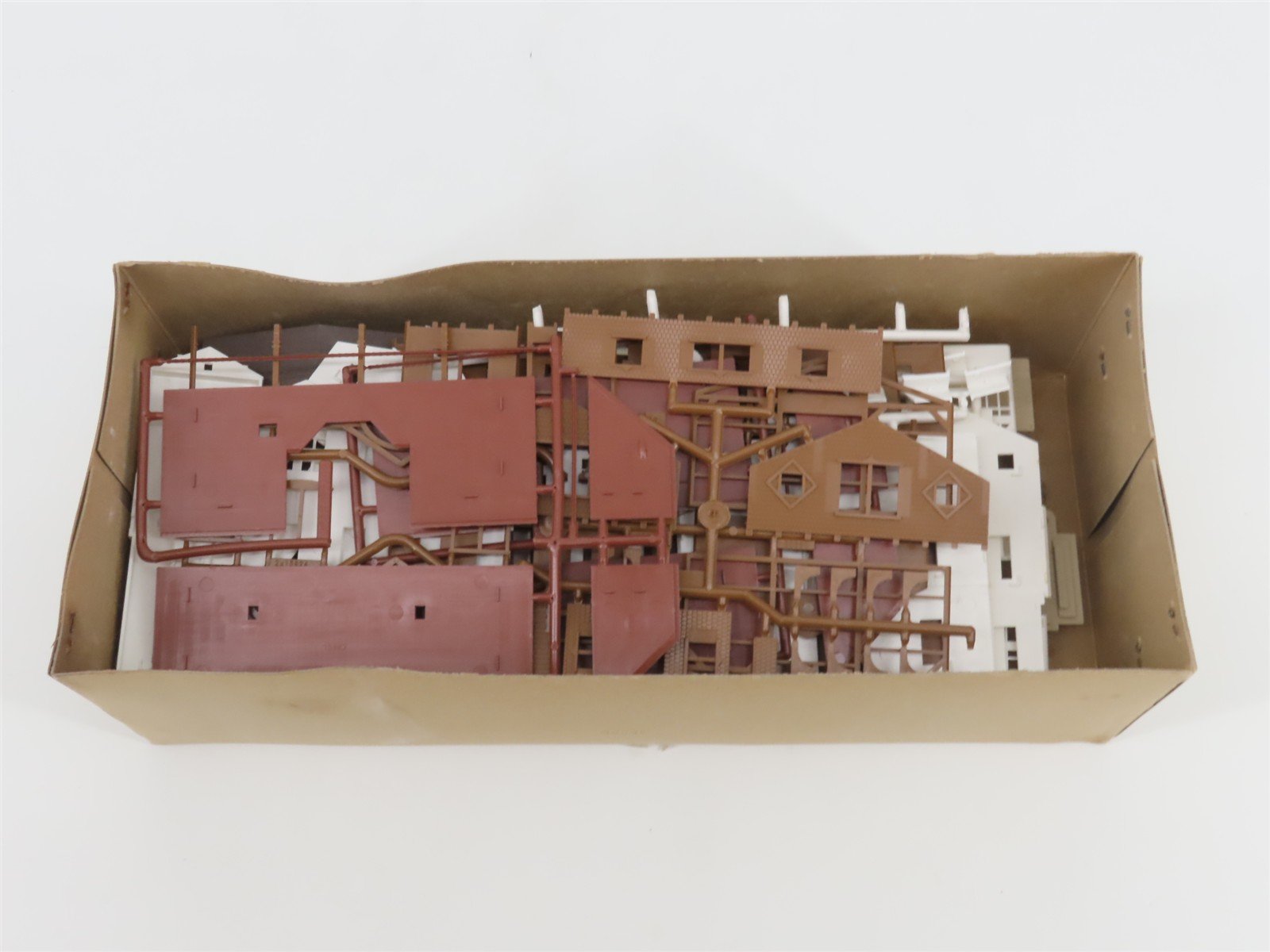 HO 1/87 Scale Vollmer 3506B Neuenburg Train Station