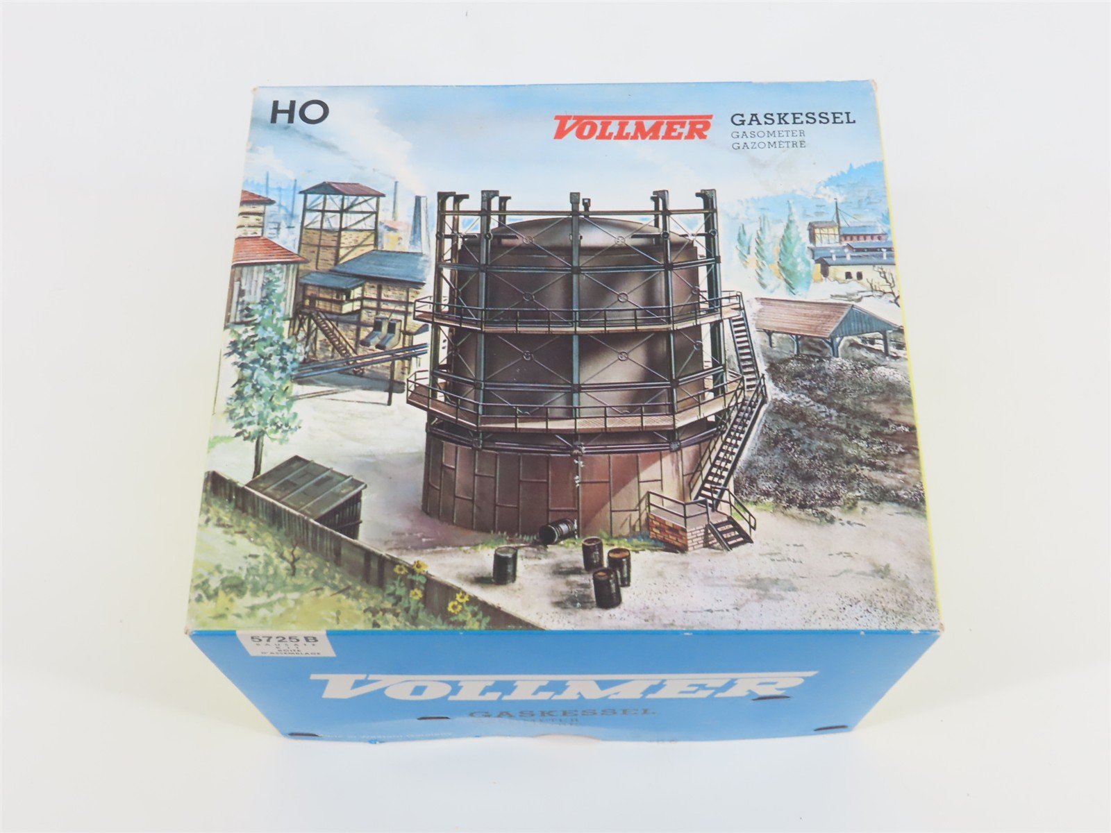 HO 1/87 Scale Vollmer Kit 5725B Large Industrial Gas Tank w/ Metal Railings