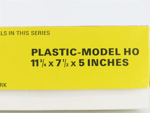 HO 1/87 Scale Con-Cor Heljan Kit B801 Meyer's Pickels, Inc.