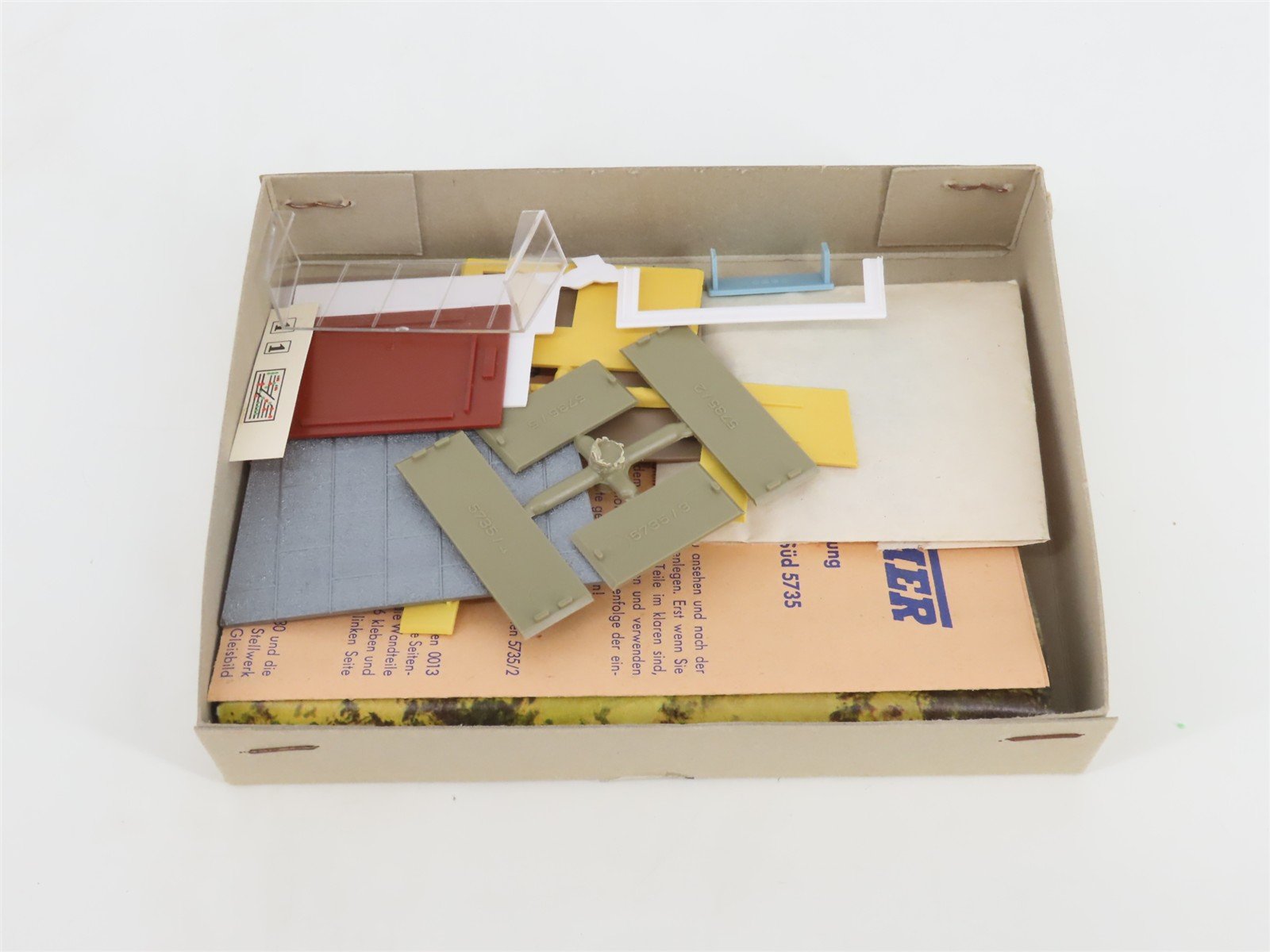 HO 1/87 Scale Vollmer Kit 5735 Signal Cabin South