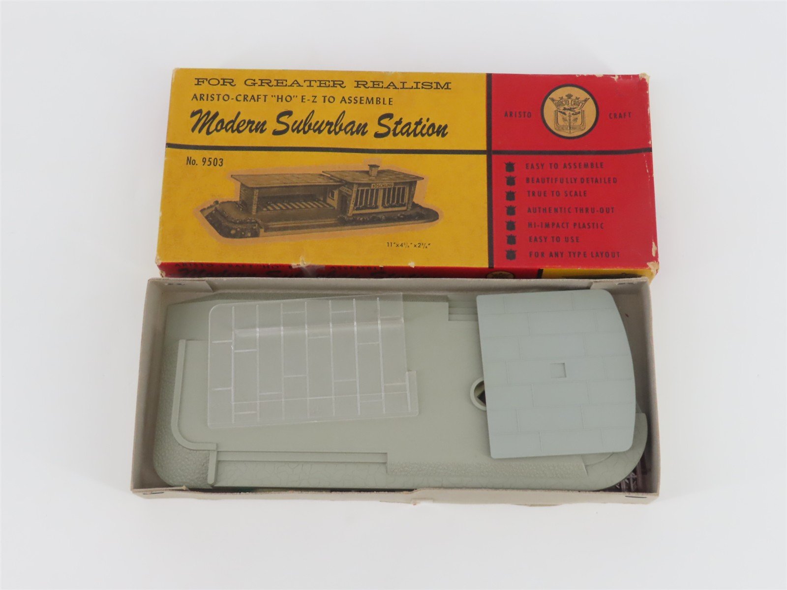 HO 1/87 Scale Aristo-Craft Kit 9503 Modern Suburban Station