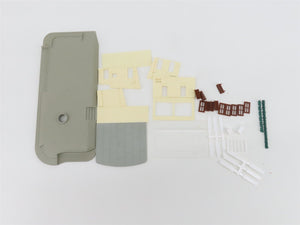 HO 1/87 Scale Aristo-Craft Kit 9503 Modern Suburban Station