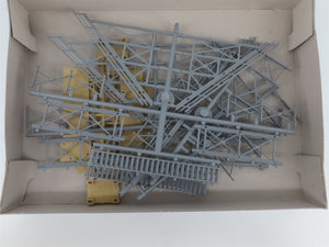 HO 1/87 Scale POLA Plastic Kit 706 Pedestrian Bridge