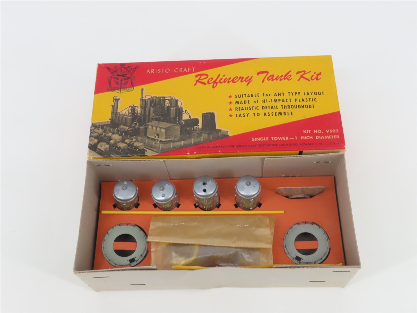 HO 1/87 Scale Aristo-Craft Kit V502 Single Tower Refinery Tank