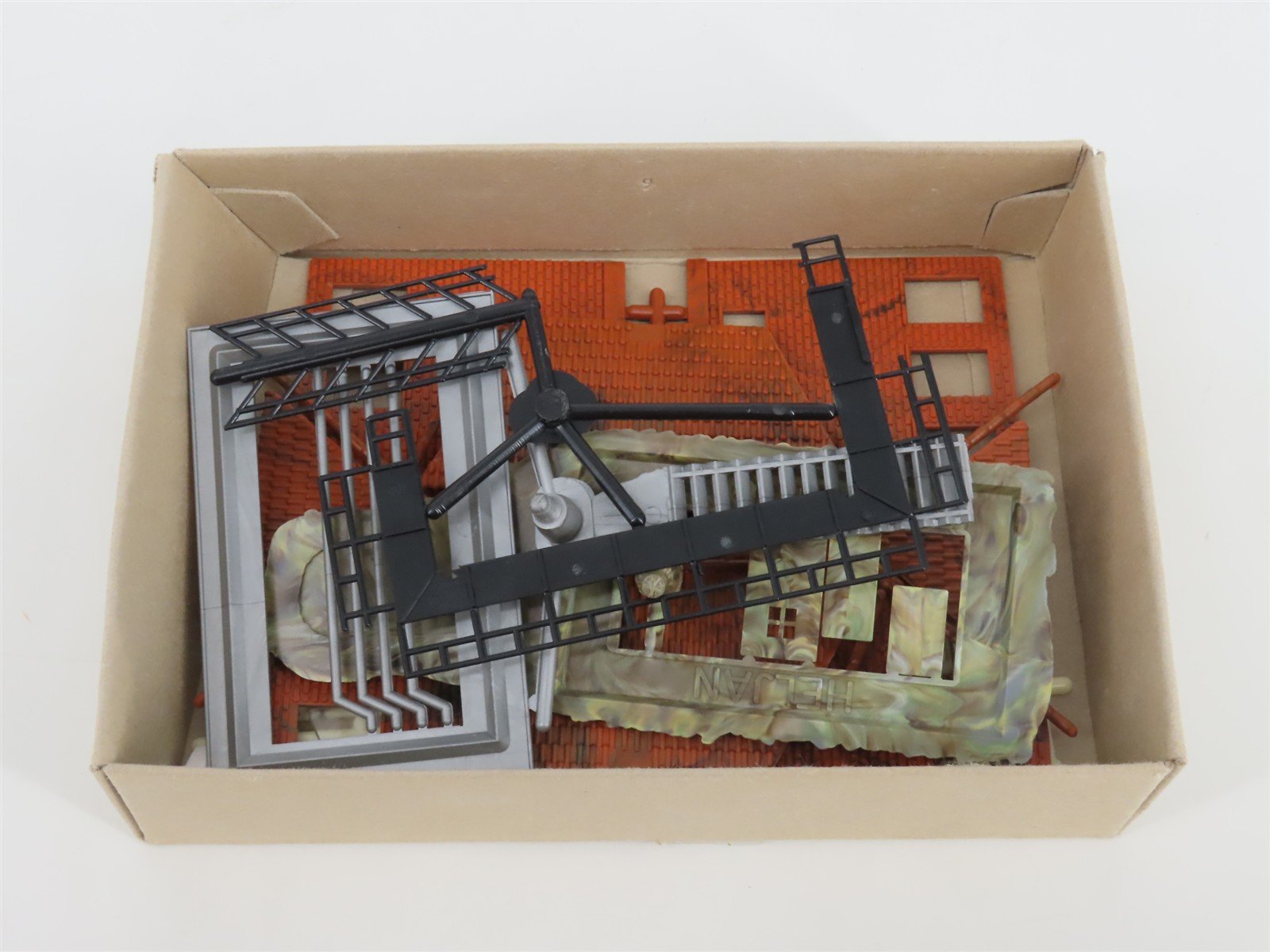 HO 1/87 Scale Heljan Plastic Kit B116 Block Cabin