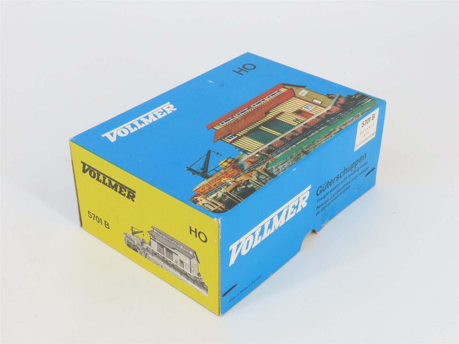 HO 1/87 Scale Vollmer Plastic Kit 5701B Freight Station w/ Loading Ramp