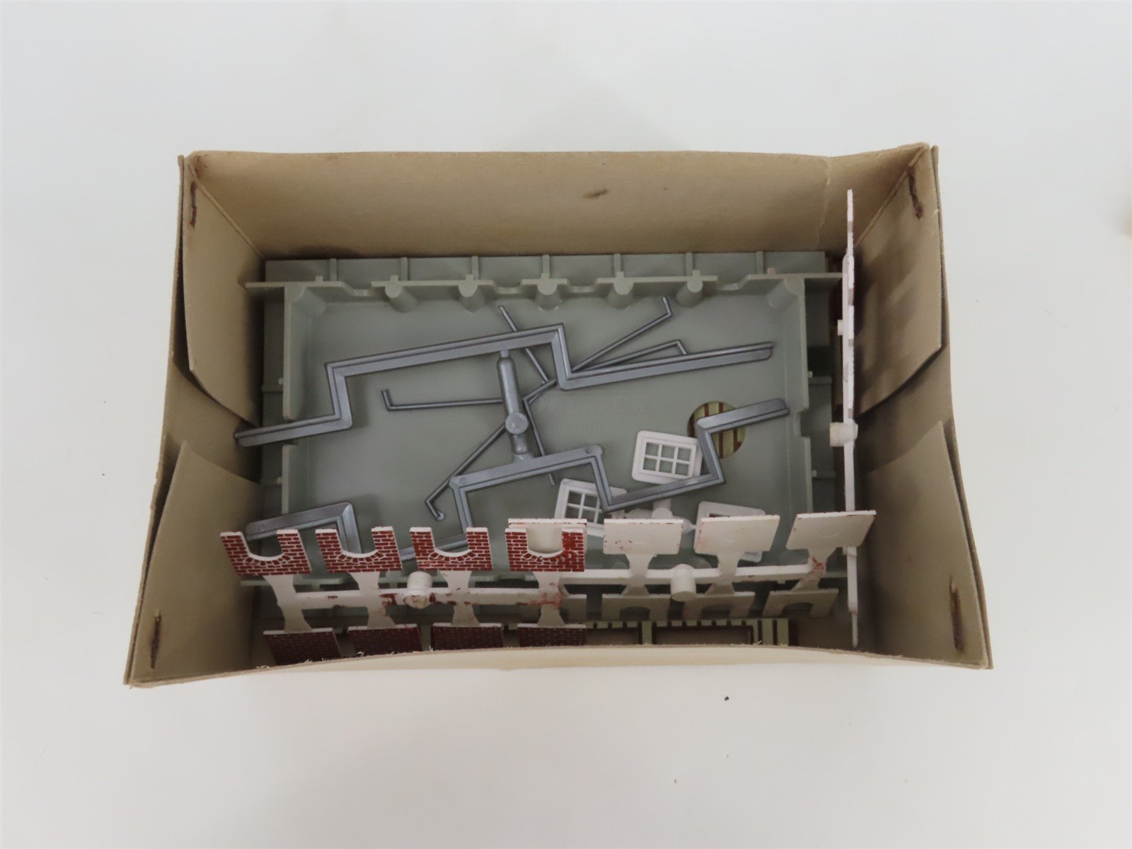 HO 1/87 Scale Vollmer Plastic Kit 5701B Freight Station w/ Loading Ramp