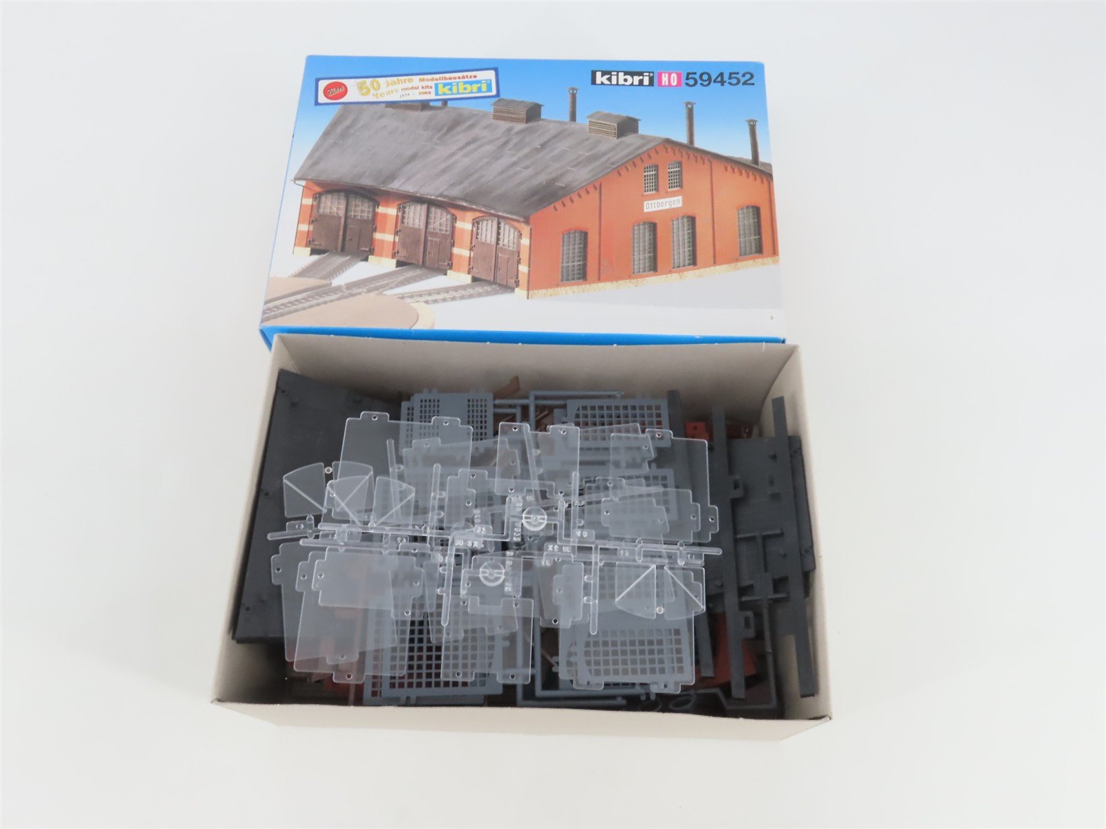 HO 1/87 Scale Kibri Kit 59452 Three-Stall Engine House