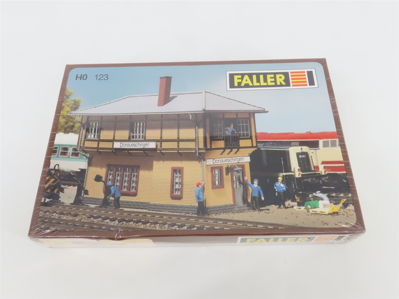 HO 1/87 Scale Faller Kit 123 European Style Signal Box - SEALED