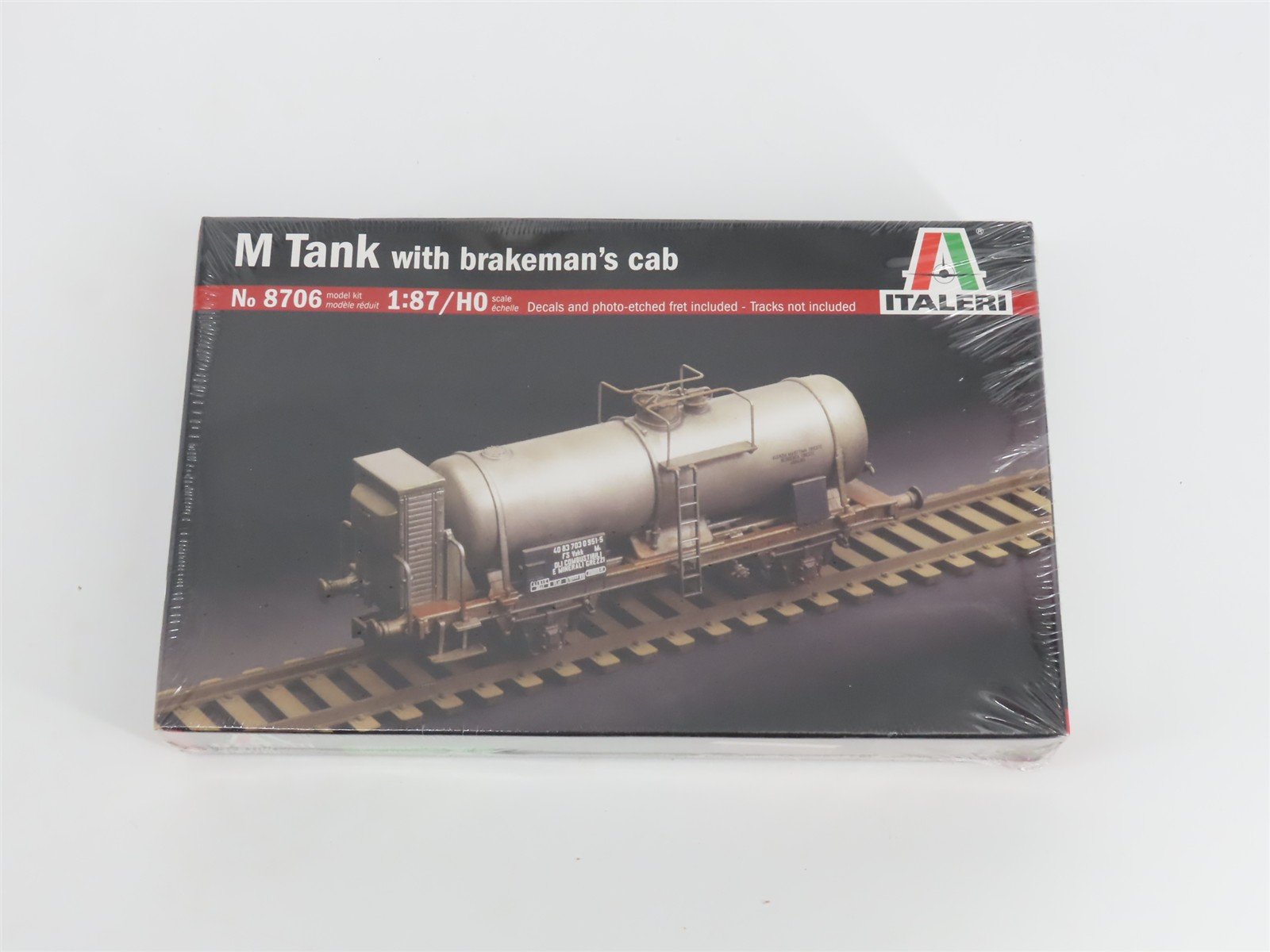 LOT of 4 HO Italeri Kits 8706 & 8707 Undecorated Tank Car & Hopper - SEALED