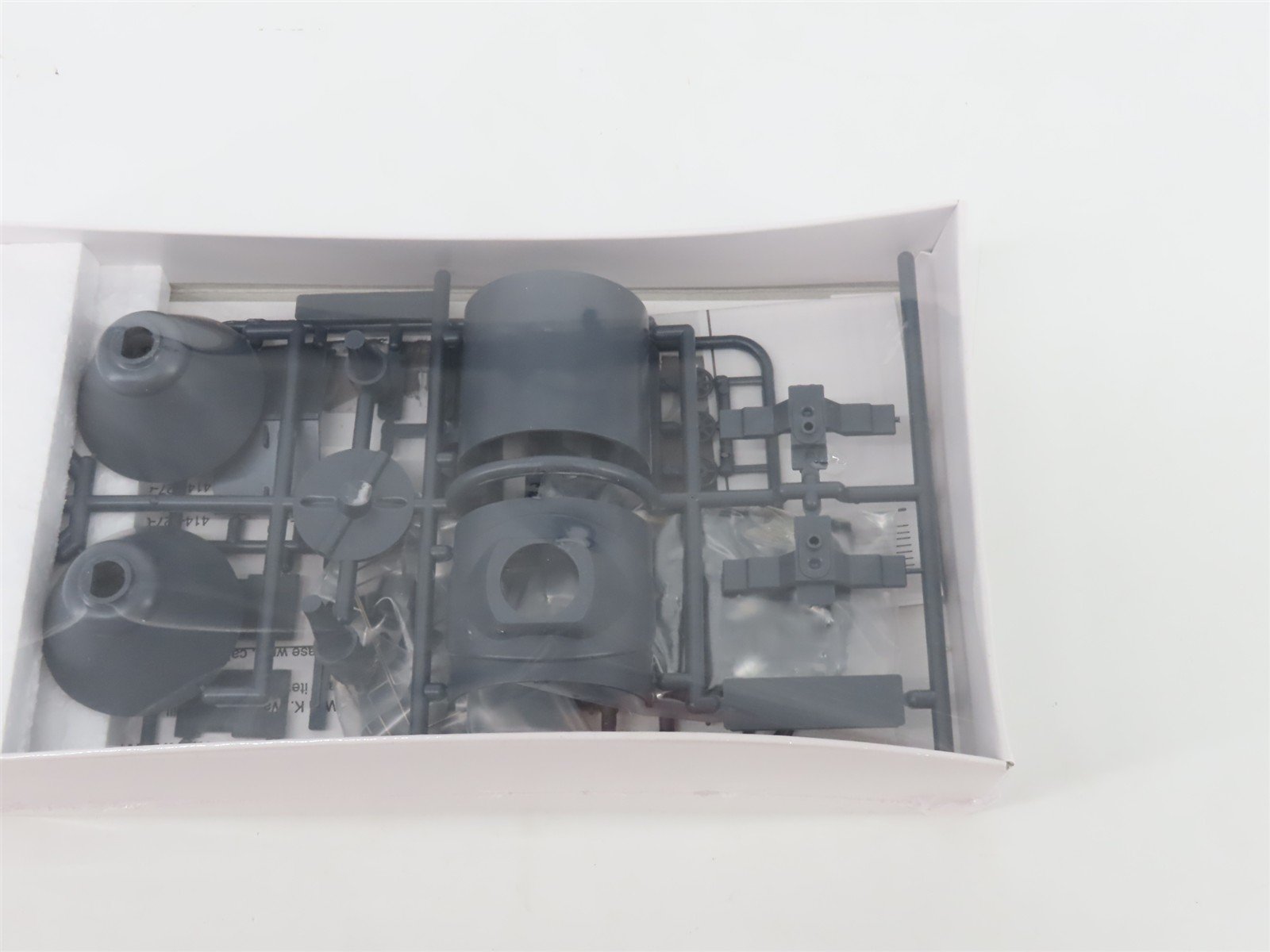 HO Scale Walthers Kit 932-3130 Undecorated Hot Metal Bottle Car - SEALED