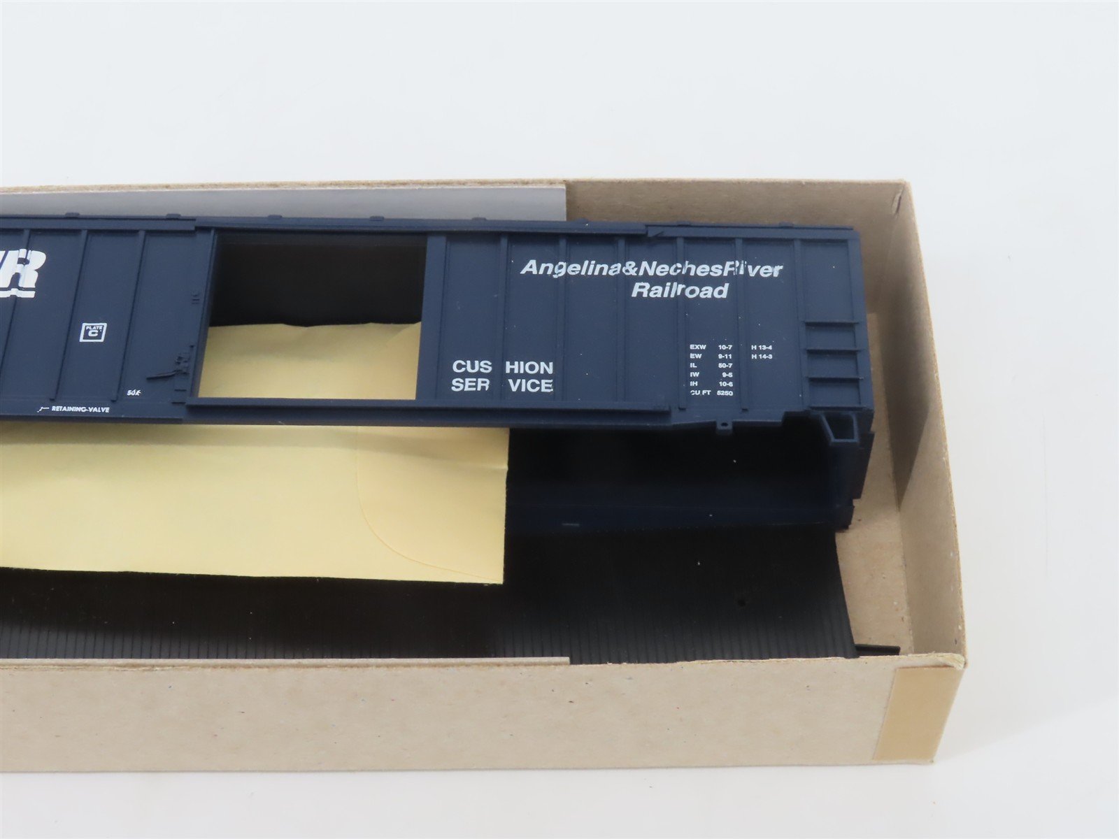 HO Scale Athearn Bev-Bel Kit 537-1 ANR Angelina & Neches River 50' Box Car #302