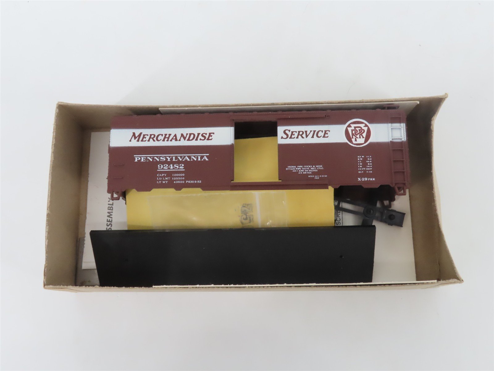 HO Scale Athearn Bev-Bel Kit #1734-1 PRR Merchandise Service 40' Box Car #92482