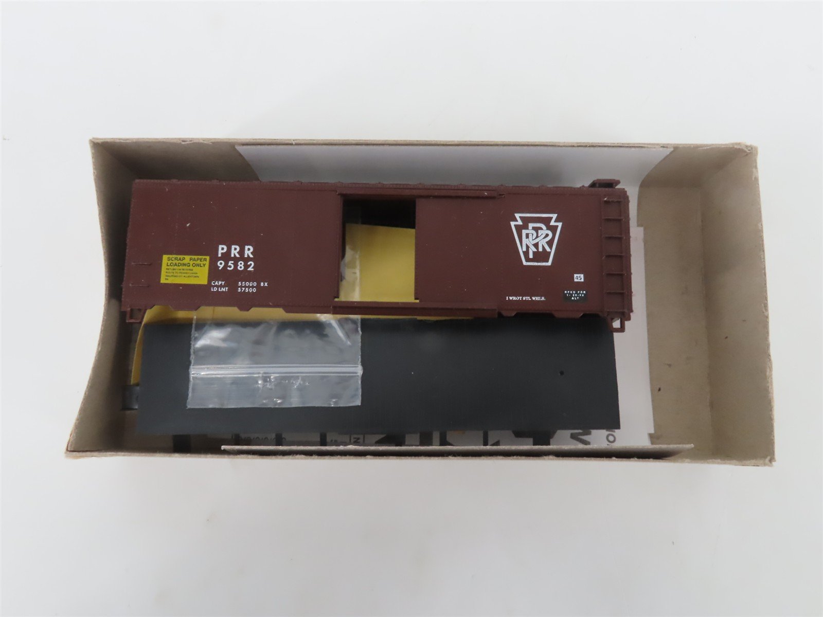HO Scale Athearn Bev-Bel Kit 2244 PRR Scrap Paper 1950's Era 40' Box Car #9582