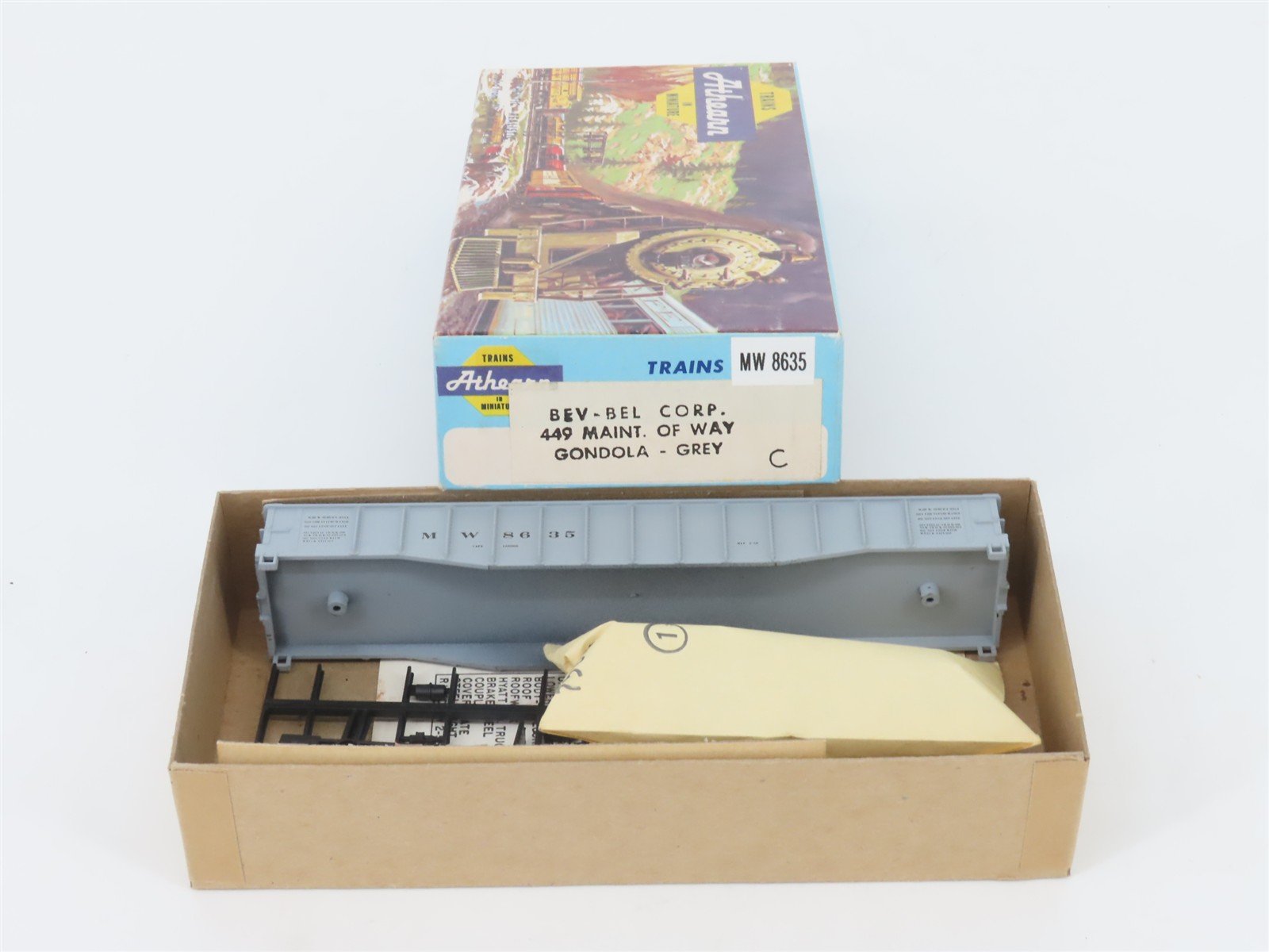 HO Scale Athearn Bev-Bel Kit 449 MW Maintenance of Way Gray 50' Gondola #8635