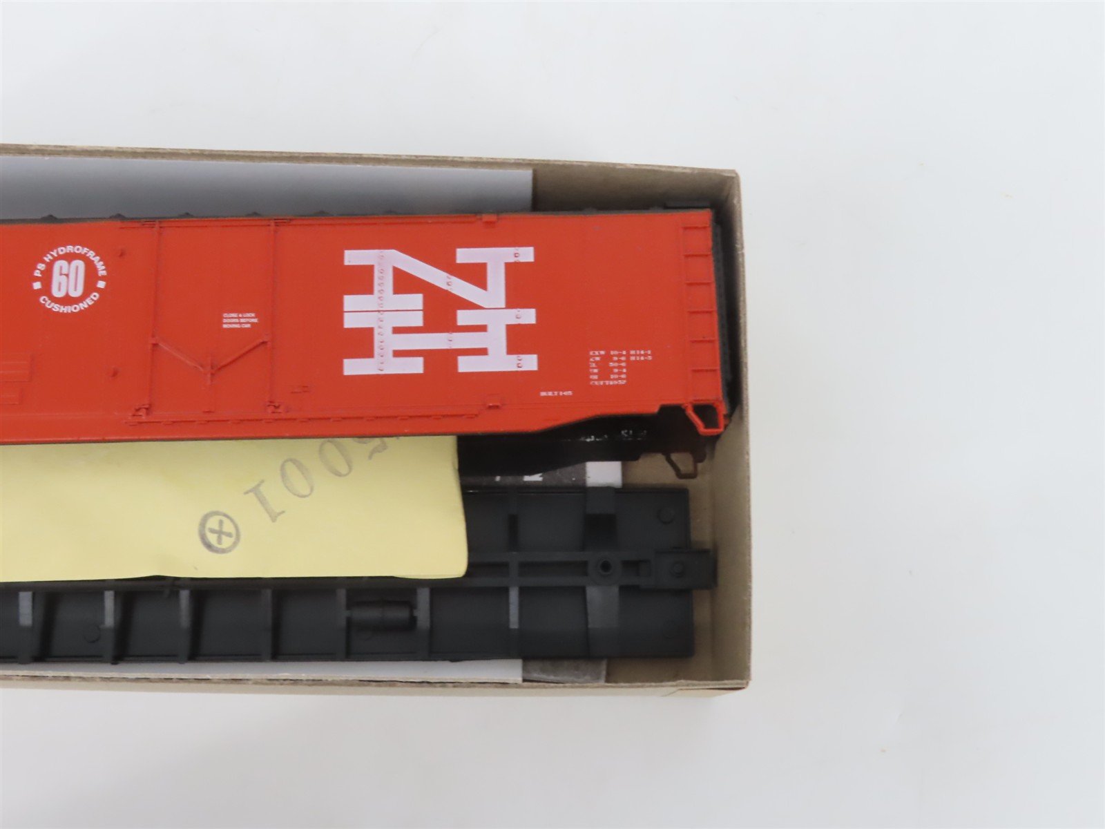 HO Scale Athearn Kit 05268 NH New Haven 50' Plug Door Box Car #40603