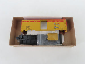 HO Scale Athearn Bev-Bel Kit #882 K&MC Karly & Mitch Circus 40' Box Car #112456