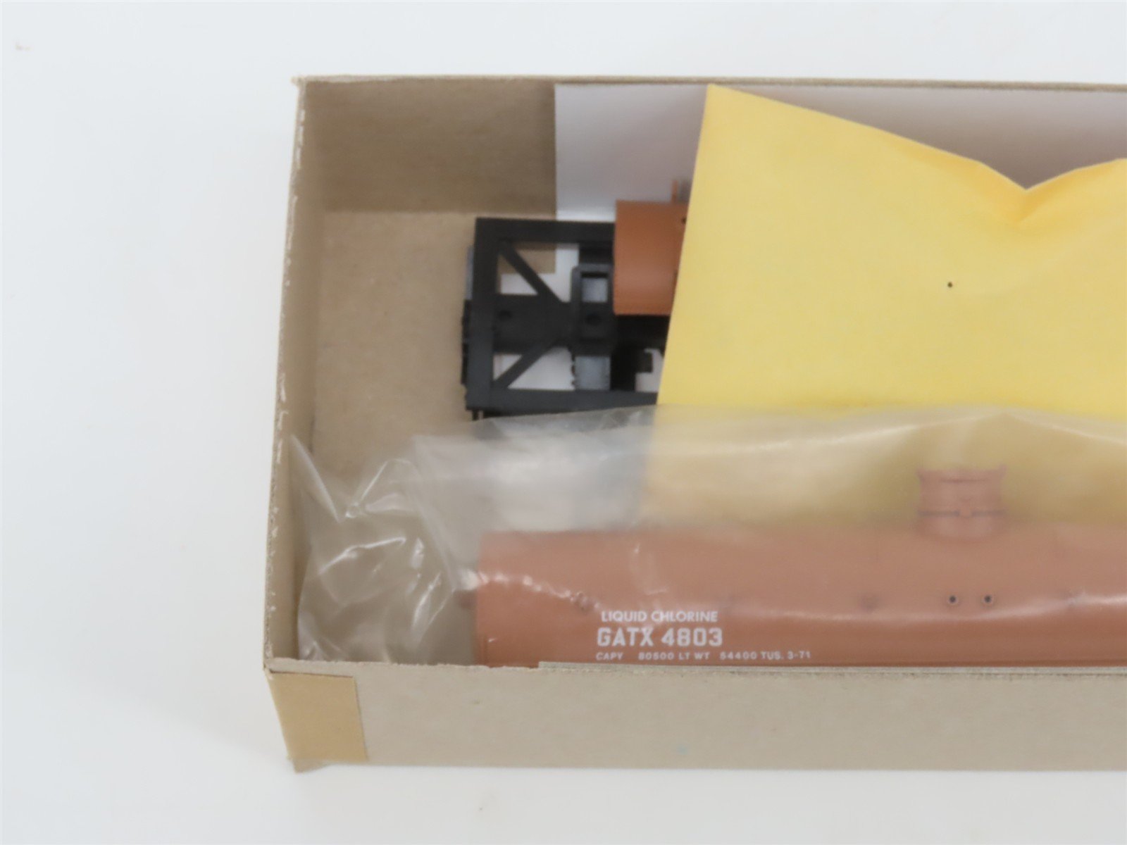 HO Scale Athearn Bev-Bel Kit 434-1 GATX Penn Salt 42' Chemical Tank Car #4803