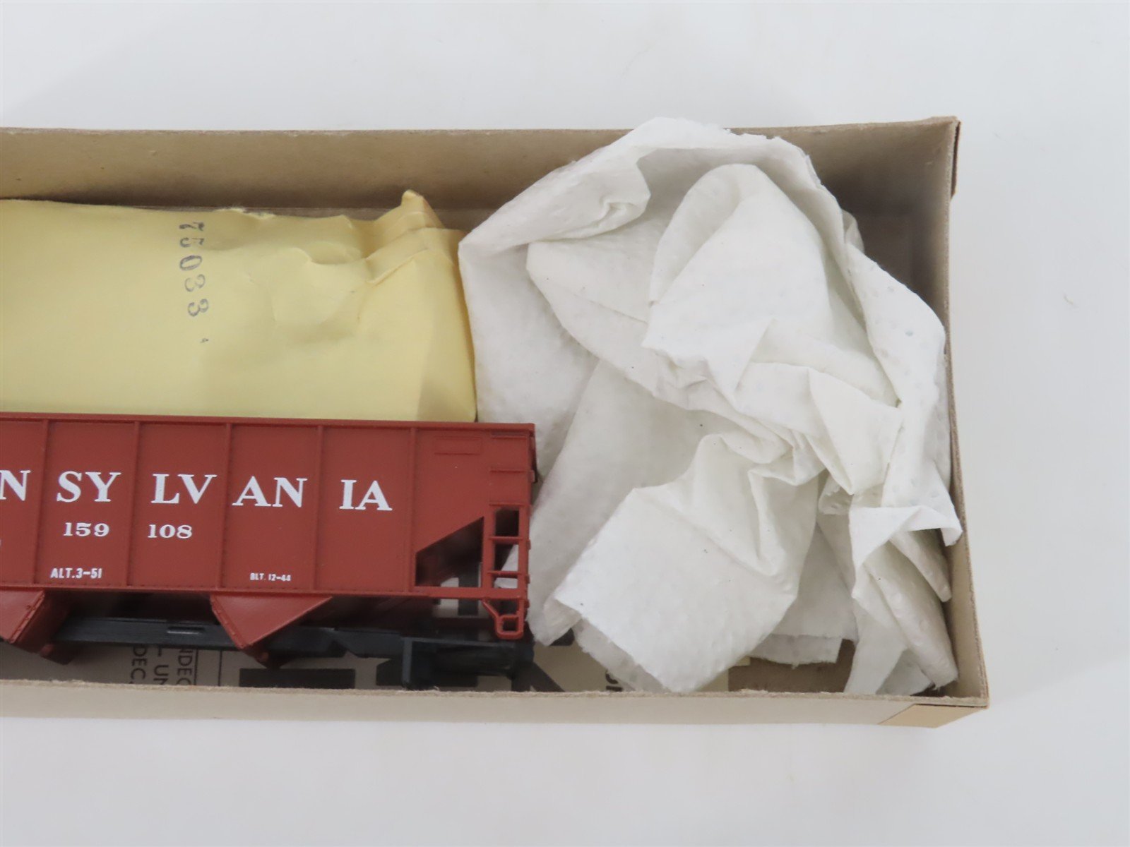 HO Scale Athearn Bev-Bel Kit 1371 PRR Pennsylvania 34' 2-Bay Hopper #159108