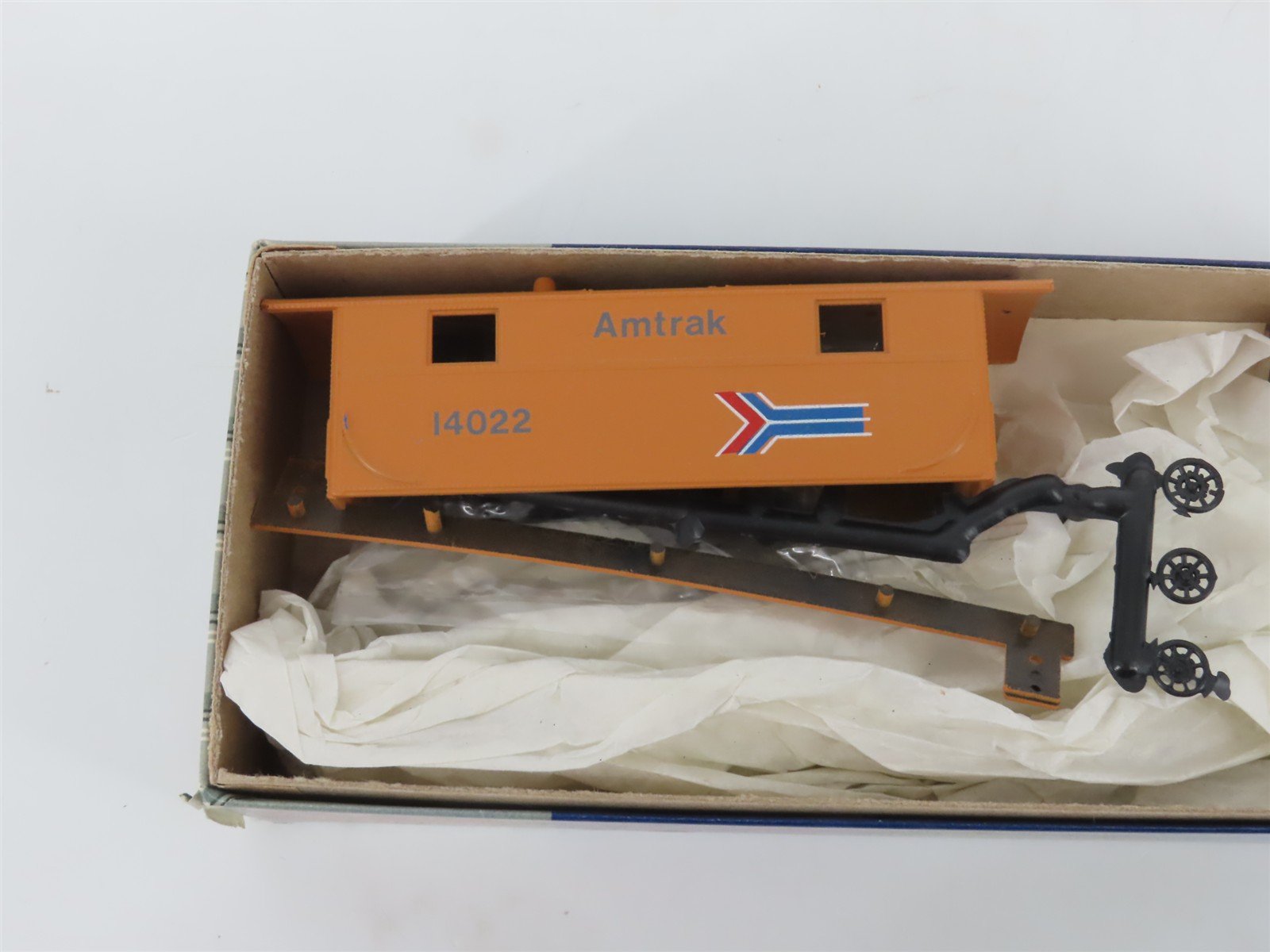 HO Roundhouse Bev-Bel Kit 4998-1 AMTK Amtrak Orange Center Cupola Caboose #14022