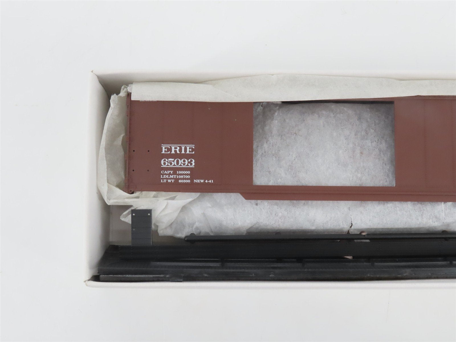 HO Scale Proto 2000 Kit 21019 ERIE Railroad 50' Auto Box Car #65093 w/ End Doors