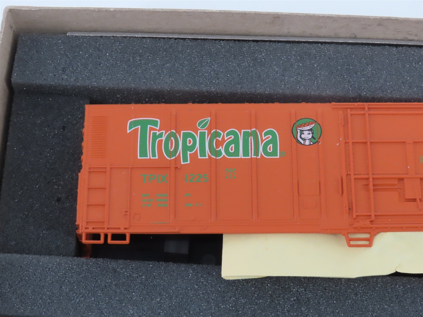 HO Scale Athearn SE Kit 2302 TPIX Tropicana 57' Mech Reefers 2-Pack