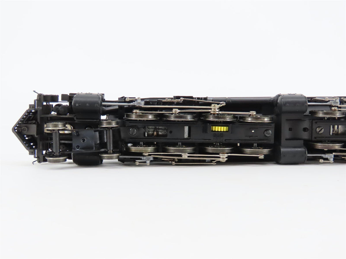 HO Scale Rivarossi 1586 UP Union Pacific 4-8-8-4 Steam Locomotive #4006