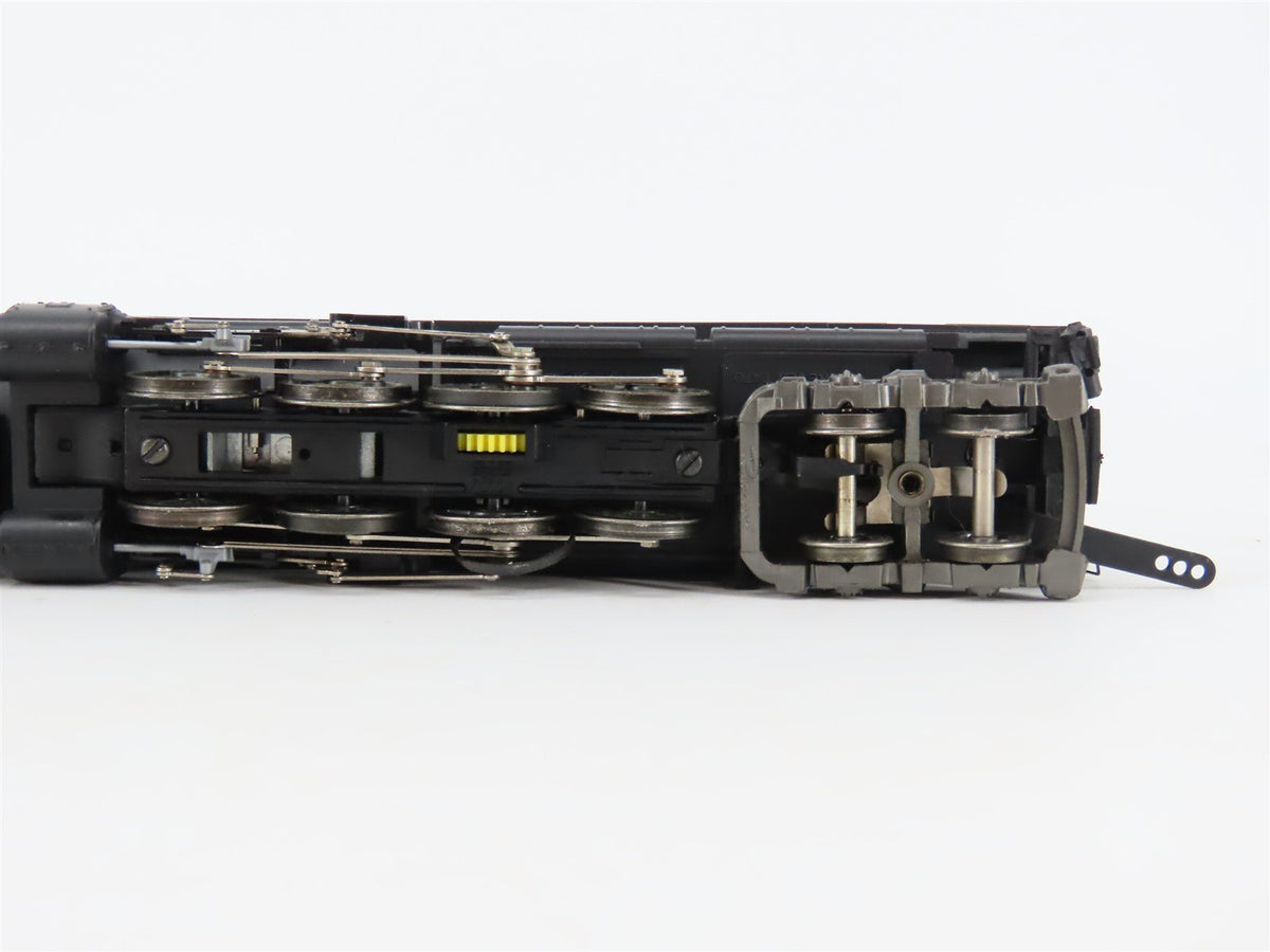 HO Scale Rivarossi 1586 UP Union Pacific 4-8-8-4 Steam Locomotive #4006