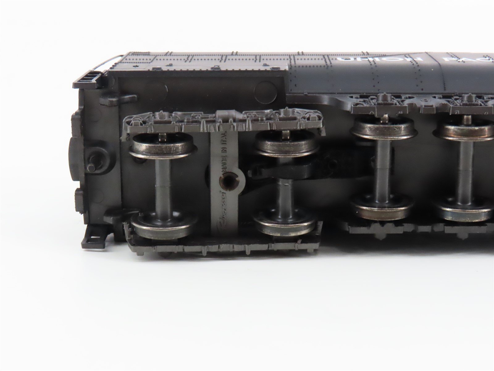 HO Scale Rivarossi 1584 UP Union Pacific 4-8-8-4 Big Boy Steam Locomotive #4004