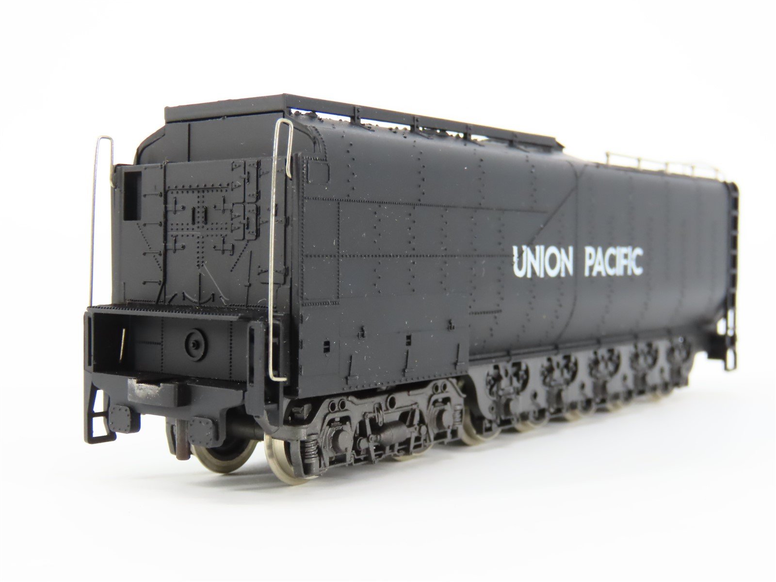 HO Scale AHM 5112-B UP Union Pacific 4-6-6-4 Challenger Steam #3977