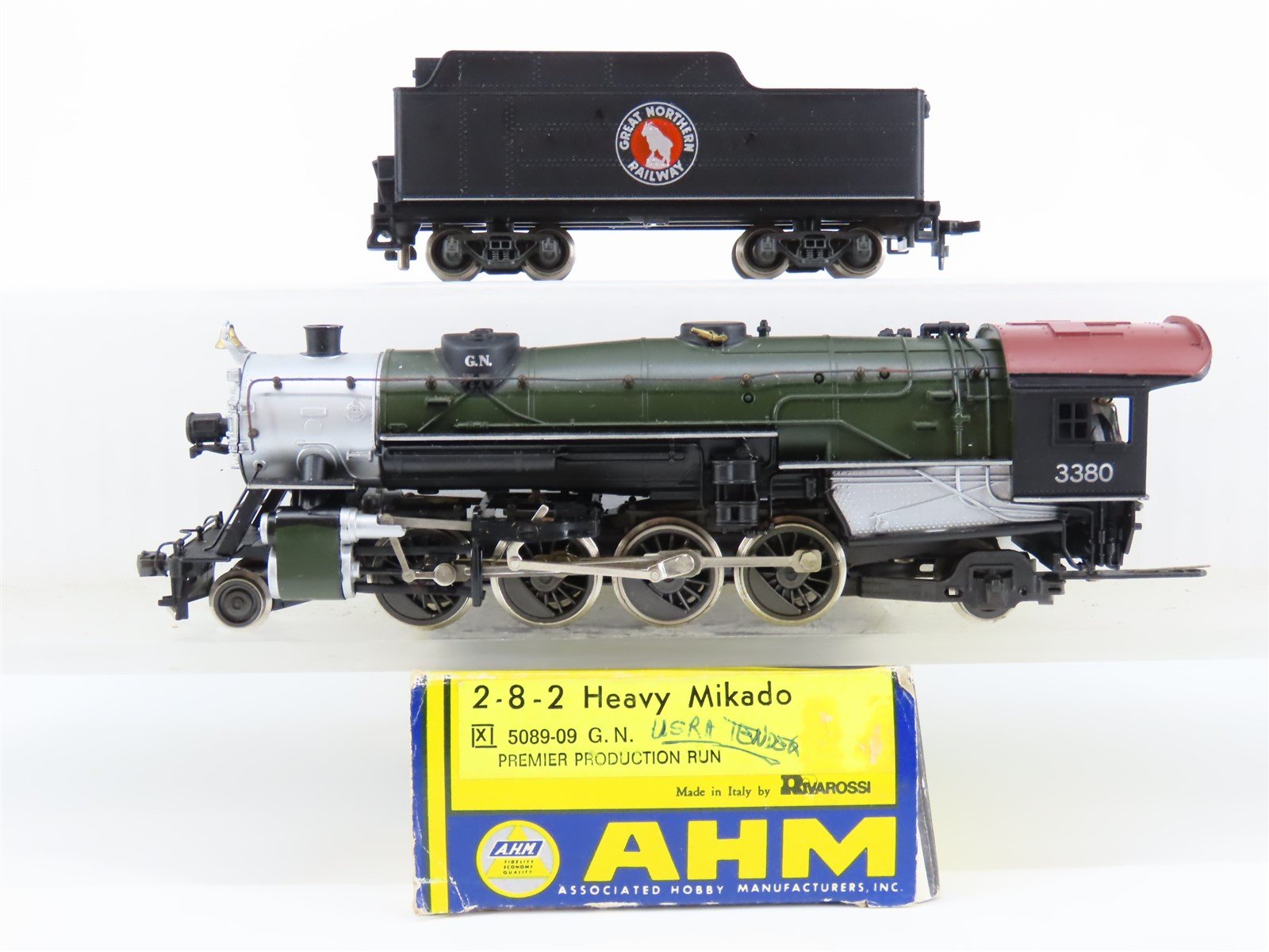 HO Scale AHM 5089-09 GN Great Northern 2-8-2 Steam Locomotive #3380