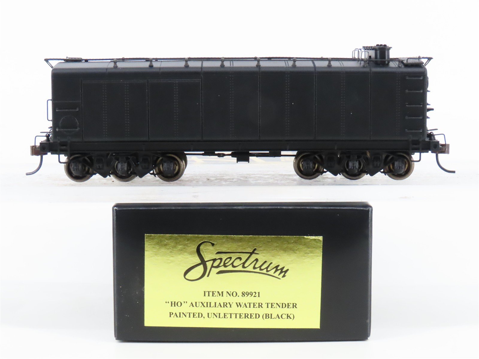 HO Scale Bachmann Spectrum 89921 Unlettered Black Auxiliary Water Tender