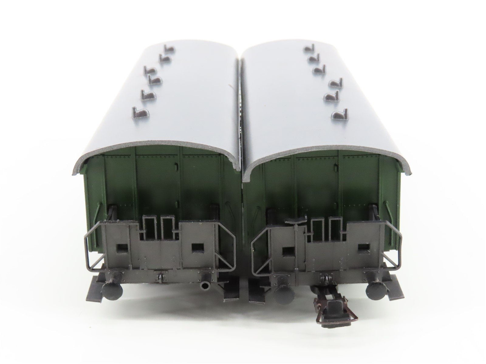 HO Scale Roco 41044 DB Deutsche Bundesbahn 0-6-0T BR80 Steam Passenger Train Set