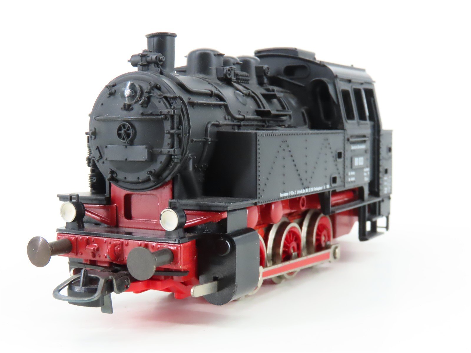 HO Scale Roco 41044 DB Deutsche Bundesbahn 0-6-0T BR80 Steam Passenger Train Set