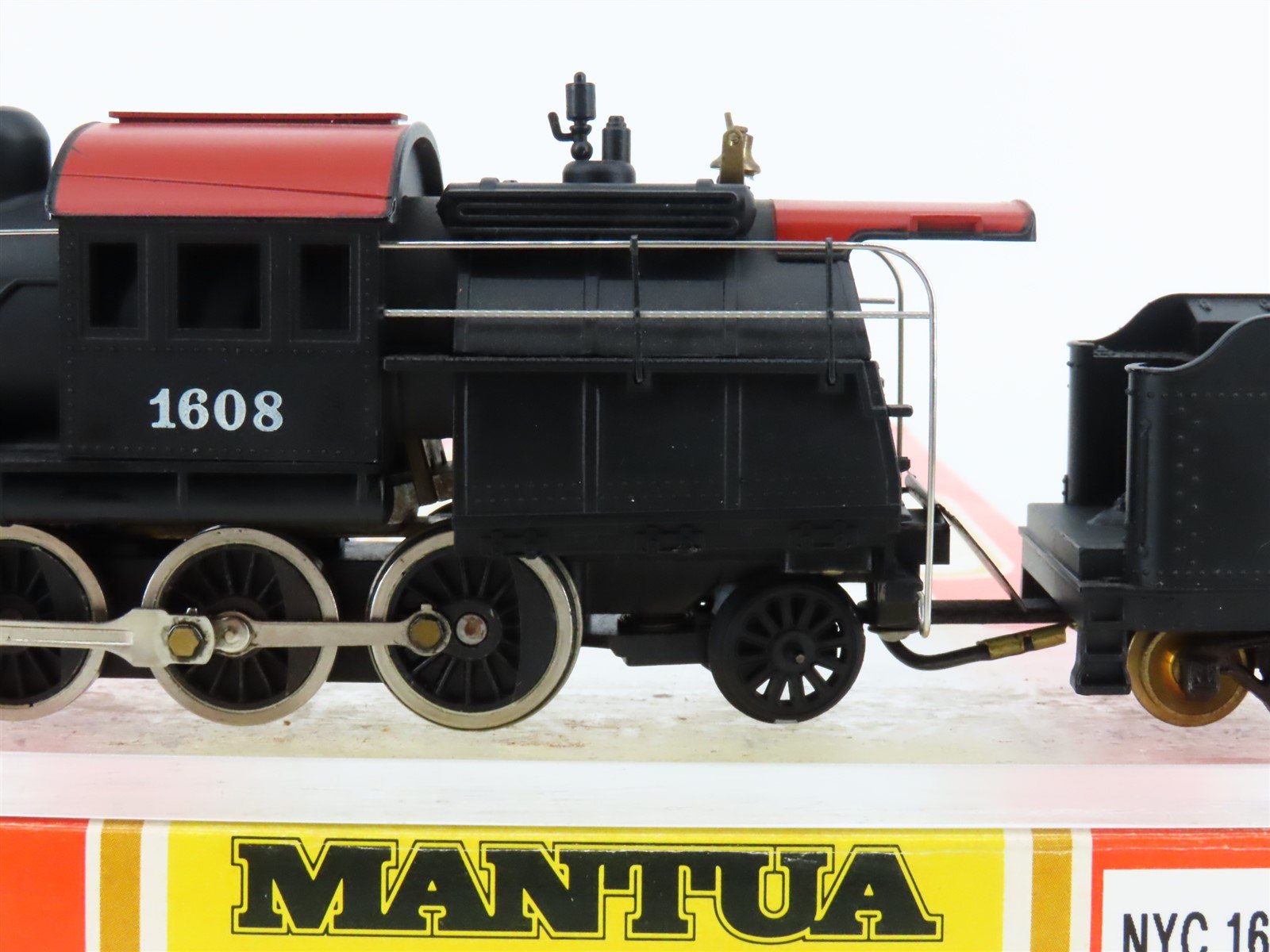 HO Scale Mantua 322-22 NYC New York Central 2-8-2 Camelback Steam #1608