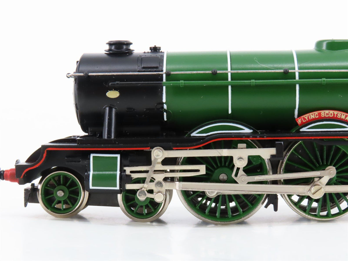 OO Scale Hornby R.075 LNER &quot;Flying Scotsman&quot; 4-6-2 Steam #4472 w/ 2 Tenders