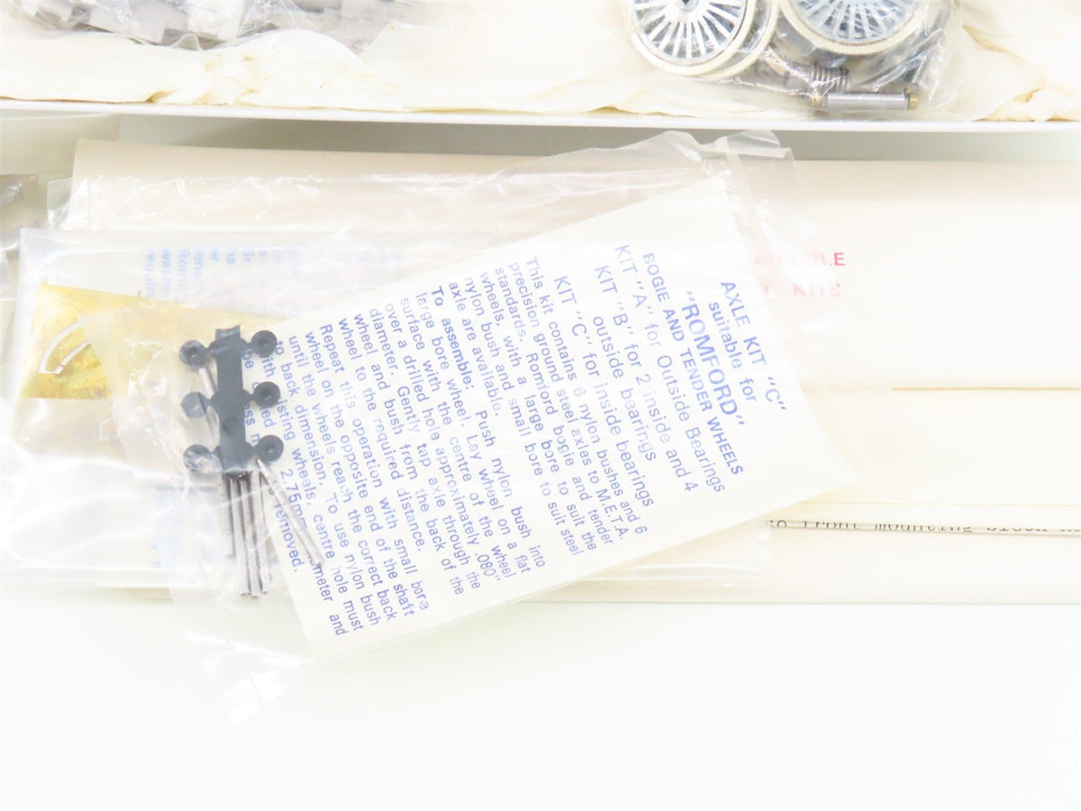 OO Wills Finecast Kit #F133 Undecorated GWR 4-6-0 Saint Steam w/ Chassis &amp; Motor