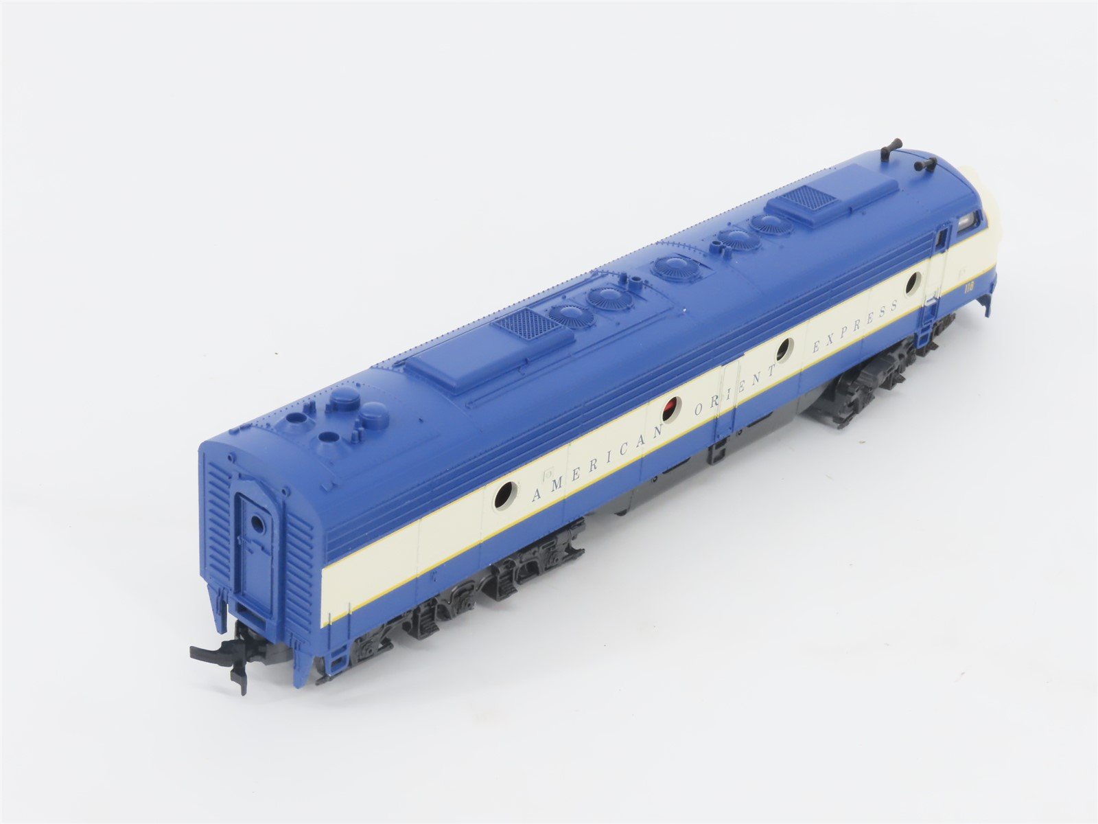 HO Rivarossi 0824 American Orient Express EMD E8A/A Diesel Passenger Train Set