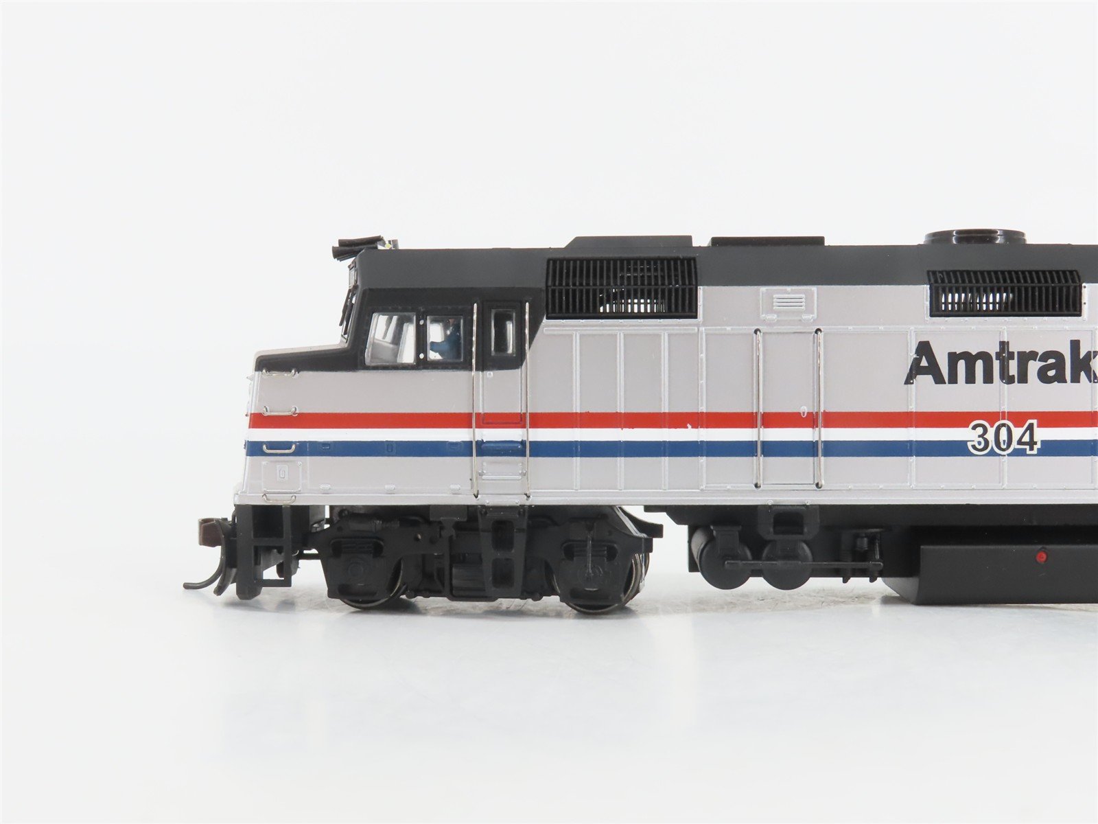 HO Scale Bachmann Spectrum 87024 AMTK Amtrak Phase III F40PH Diesel #304