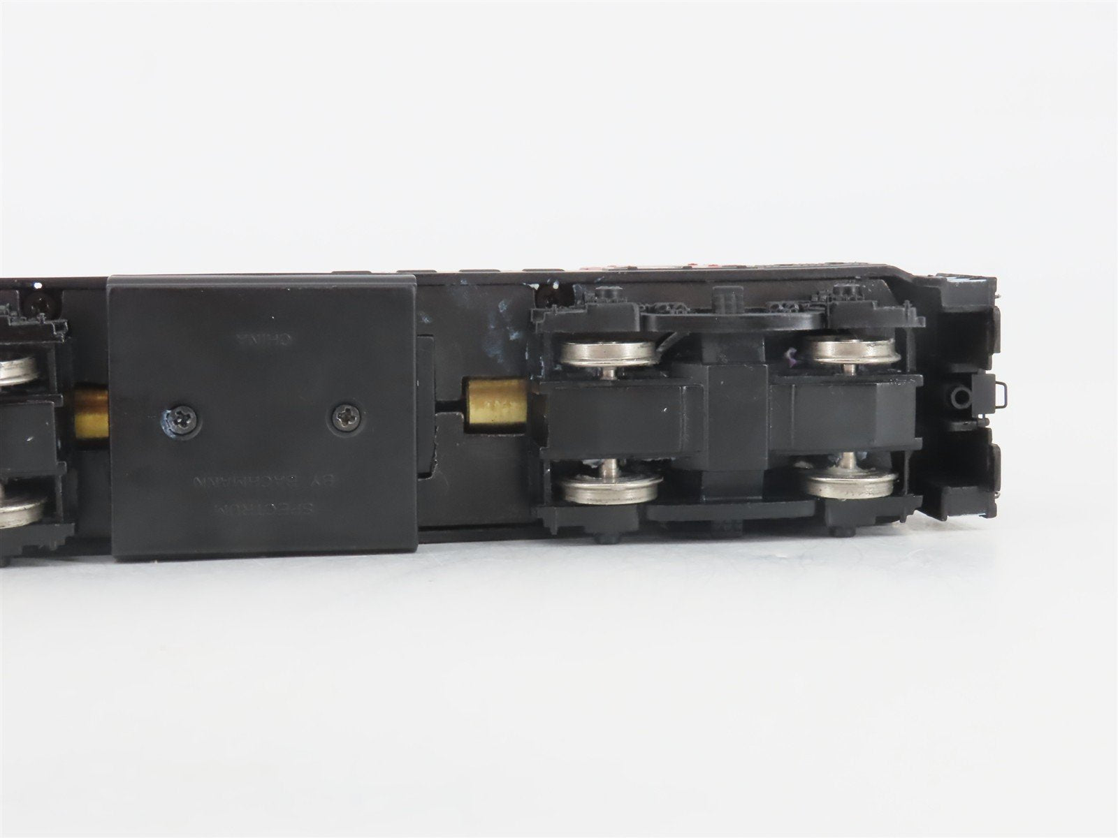 HO Scale Bachmann Spectrum 81215 NH New Haven FM H16-44 Diesel #1611