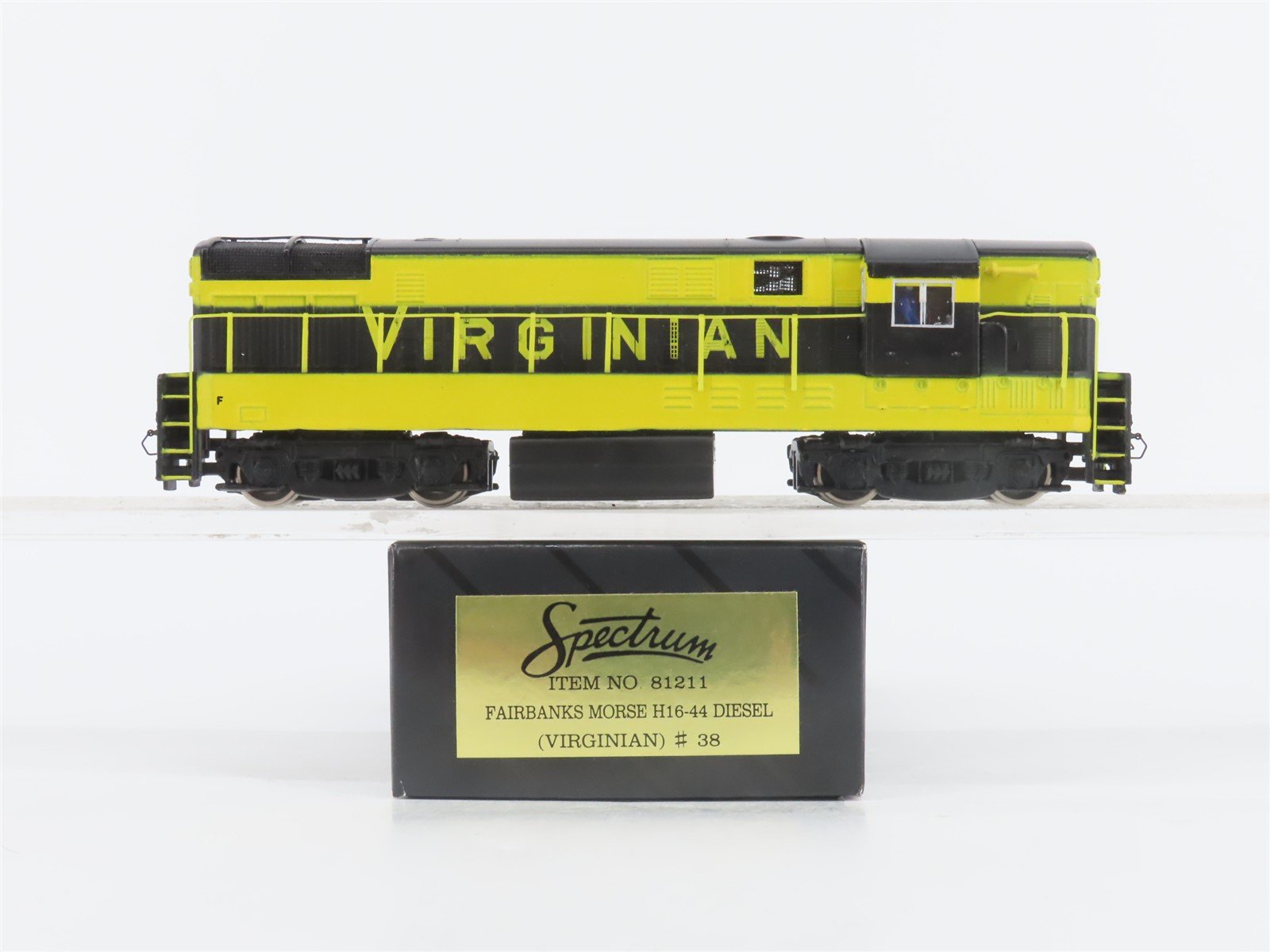 HO Scale Bachmann Spectrum 81211 VGN Virginian FM H16-44 Diesel #38