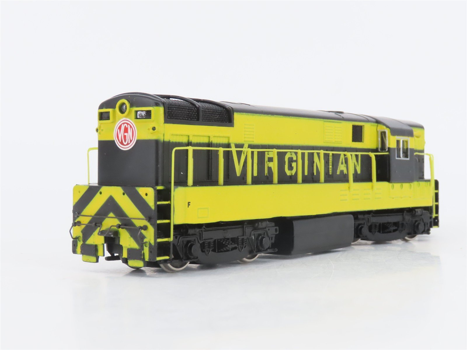 HO Scale Bachmann Spectrum 81211 VGN Virginian FM H16-44 Diesel #38