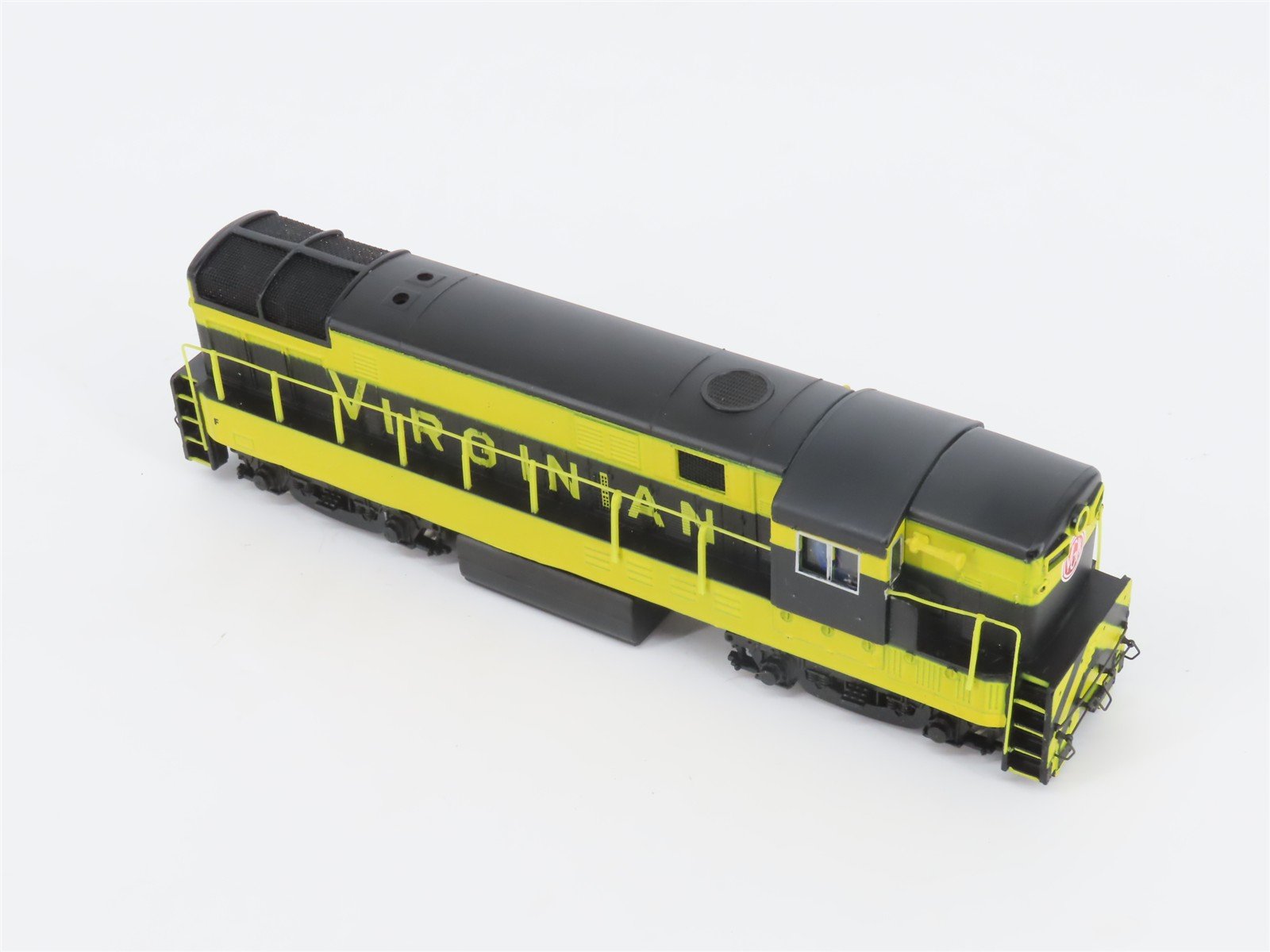 HO Scale Bachmann Spectrum 81211 VGN Virginian FM H16-44 Diesel #38