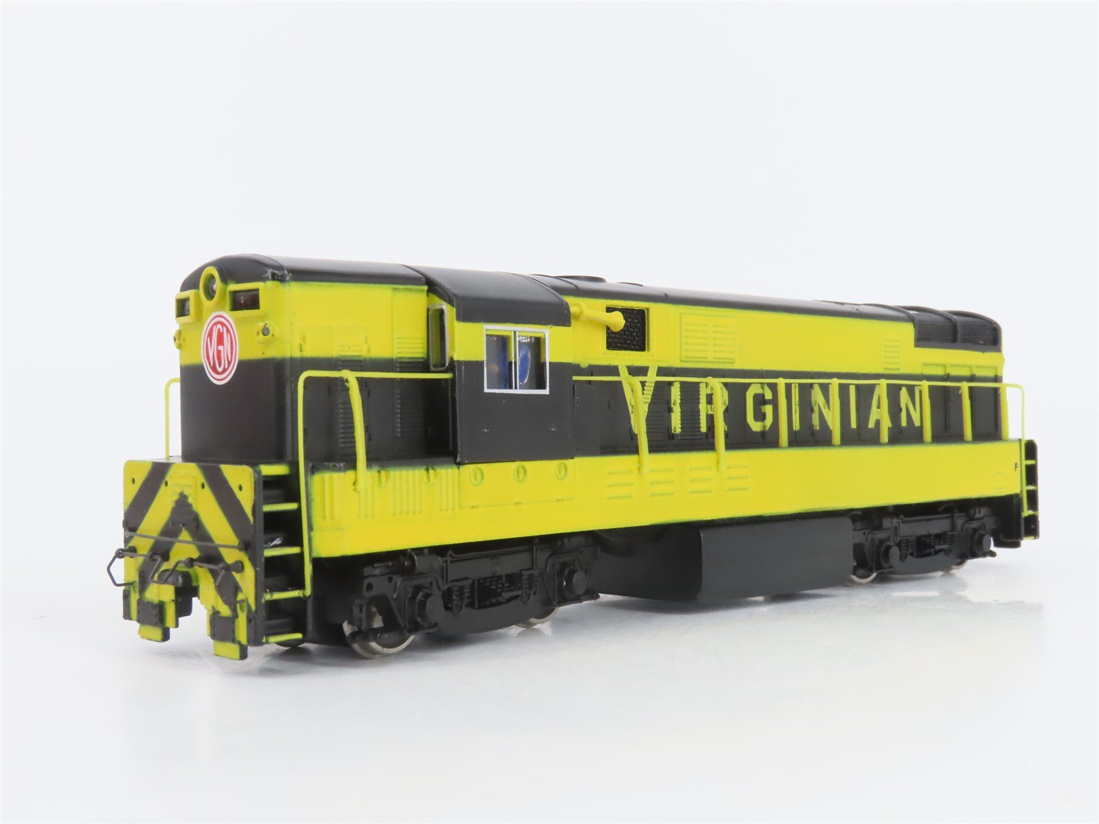 HO Scale Bachmann Spectrum 81211 VGN Virginian FM H16-44 Diesel #38