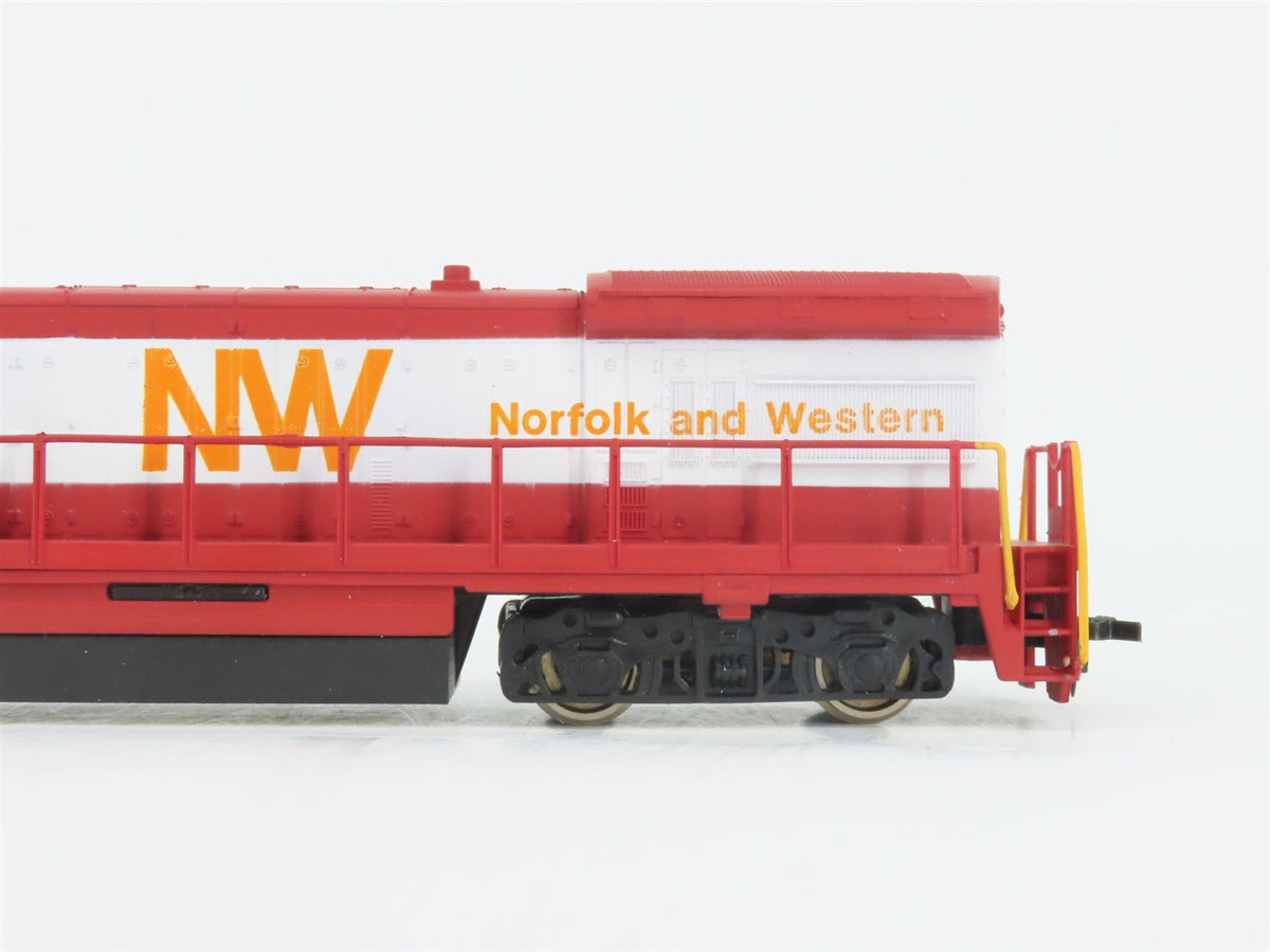 HO Scale Bachmann 0726 N&amp;W Norfolk &amp; Western &quot;Bicentennial&quot; GE U33B Diesel #1776