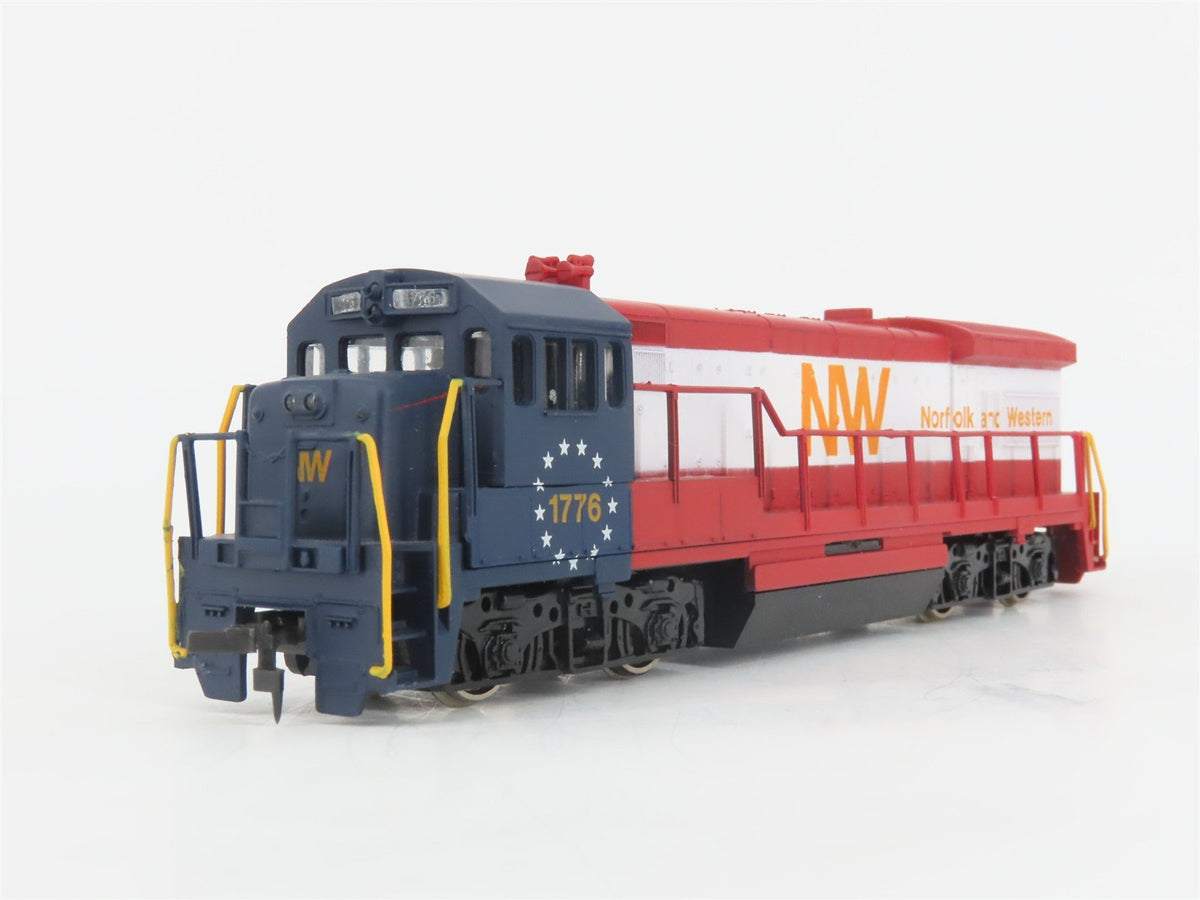 HO Scale Bachmann 0726 N&amp;W Norfolk &amp; Western &quot;Bicentennial&quot; GE U33B Diesel #1776