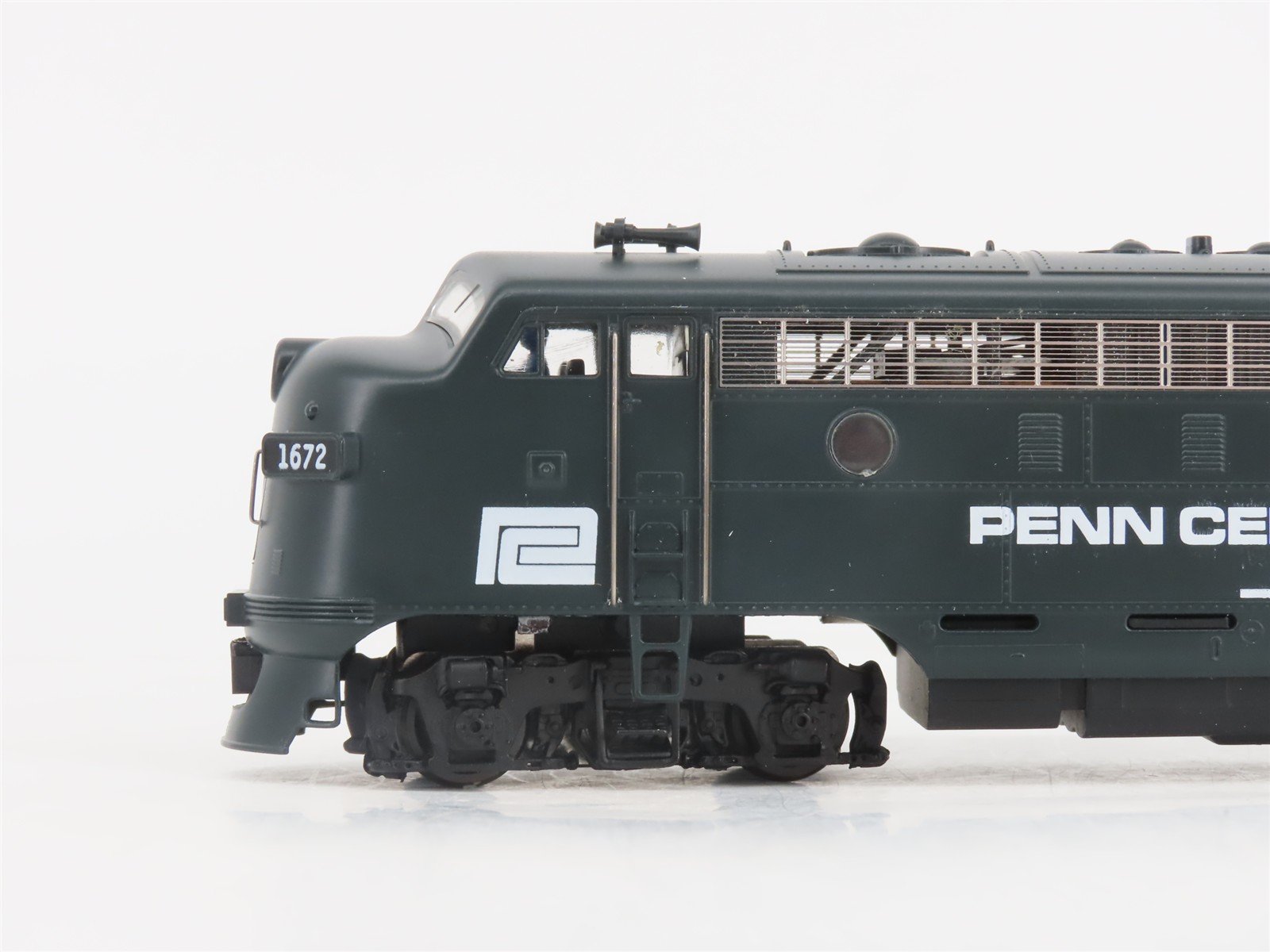 HO Scale MRC Platinum CB145 PC Penn Central EMD F7A Diesel Locomotive #1672