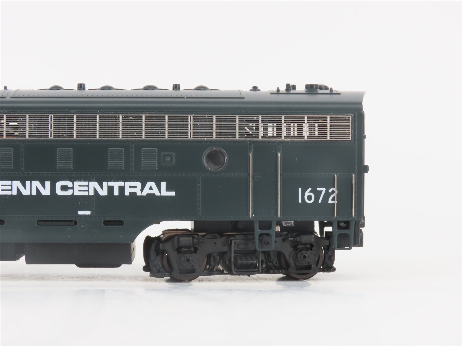 HO Scale MRC Platinum CB145 PC Penn Central EMD F7A Diesel Locomotive #1672